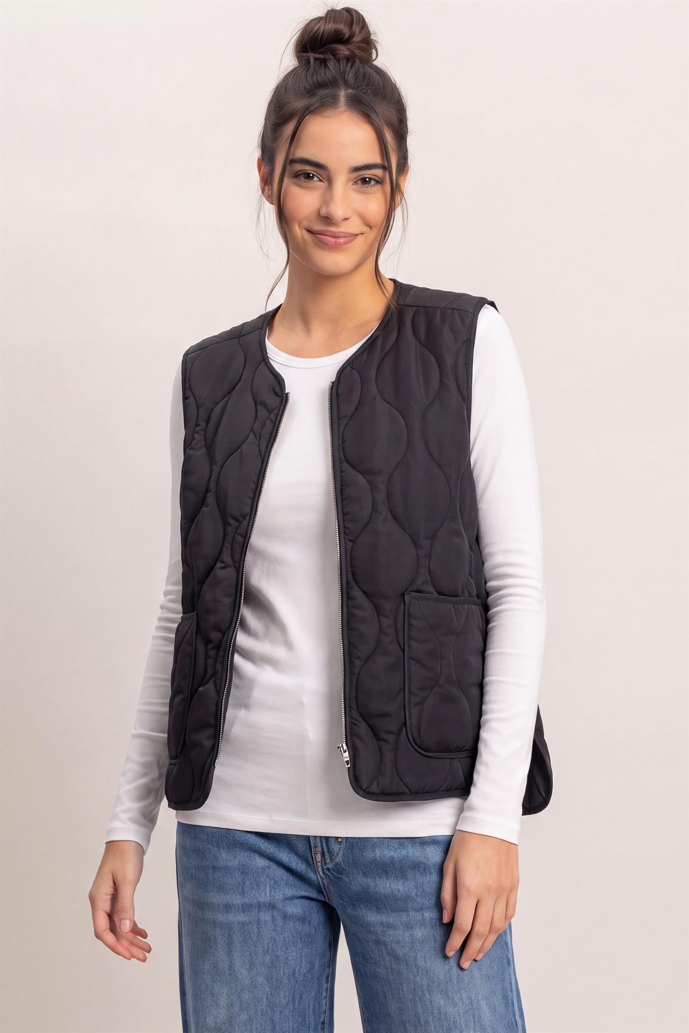 Wholesale Quilted Vest With Pockets Vests DZ26F336 BLACK DOUBLE ZERO