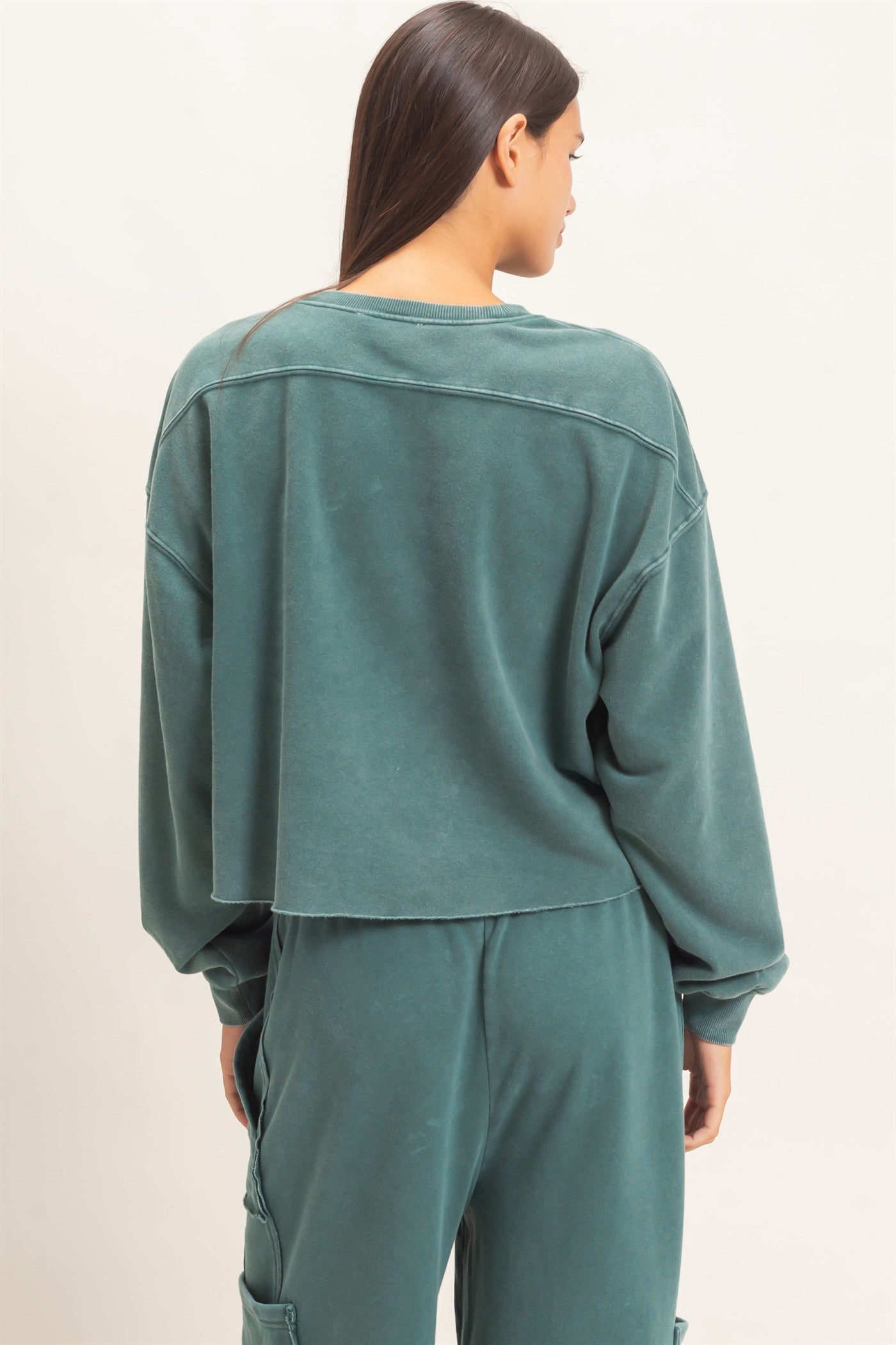 Wholesale Mineral Wash Raw Hem Cropped Sweatshirt Sweatshirts DZ26C968 DARK GREEN DOUBLE ZERO