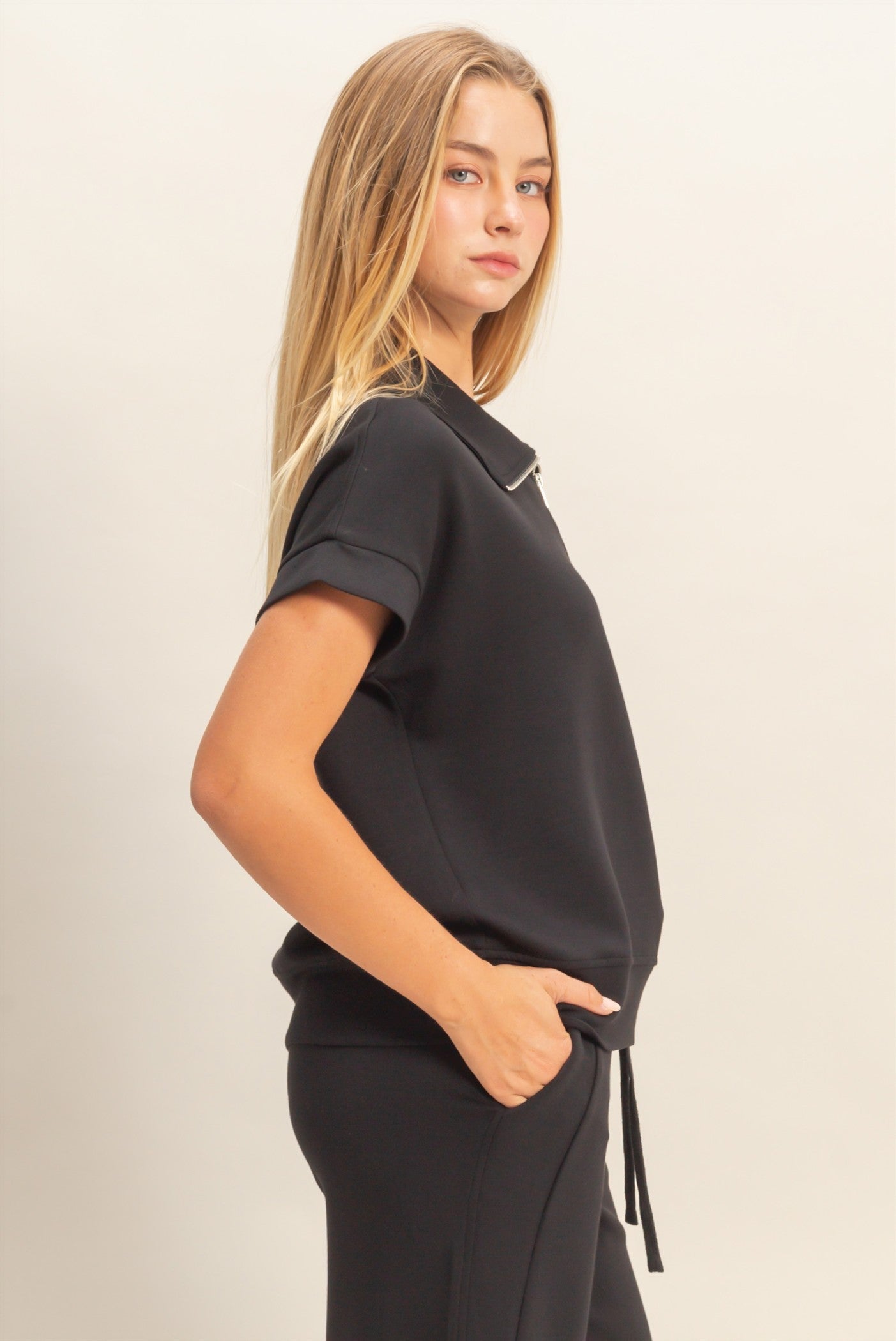 Wholesale Short Sleeve High Neck Half-Zip Top Clothing Tops DZ26C735 BLACK DOUBLE ZERO