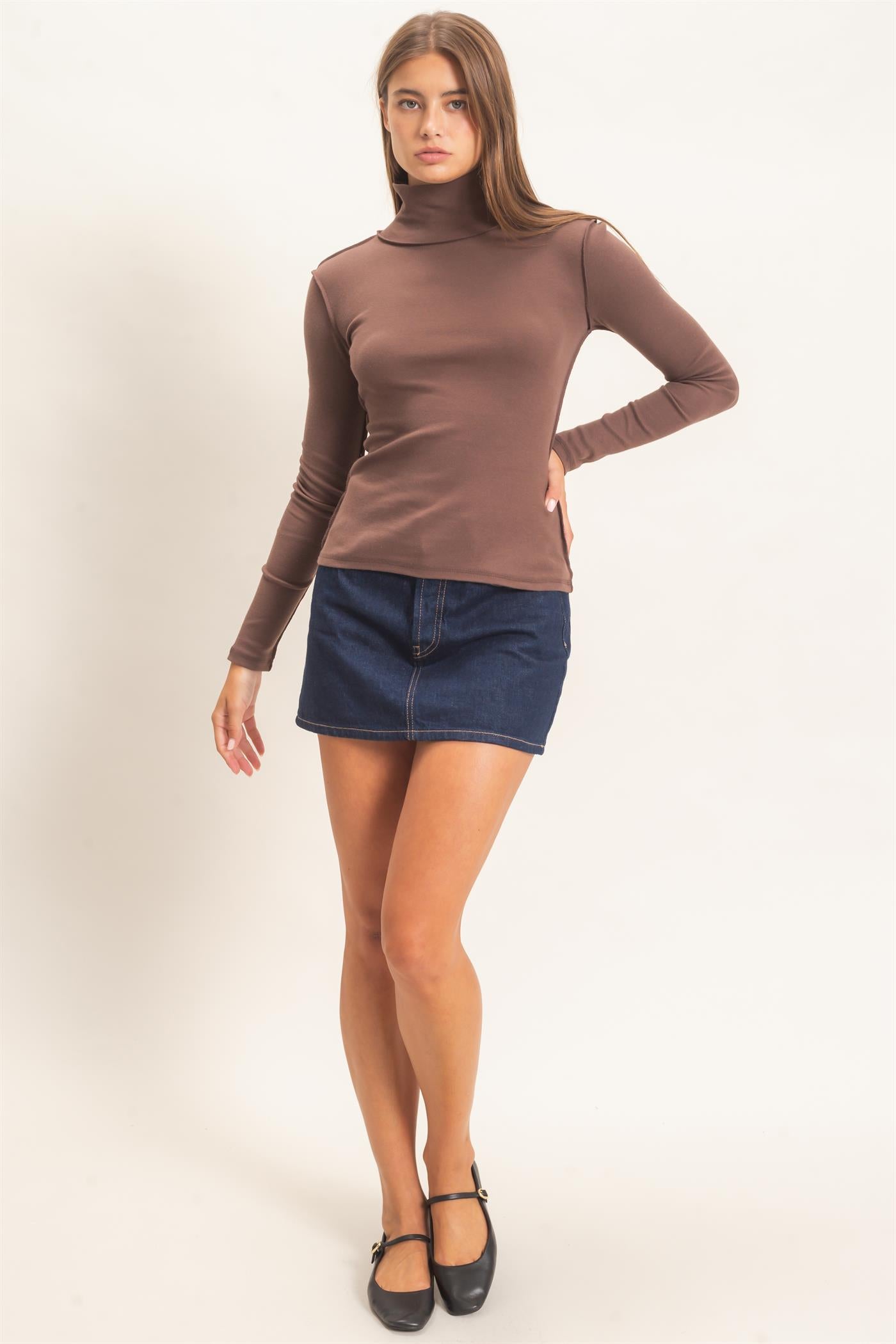 Wholesale Turtleneck Exposed Seam Long Sleeve Top Clothing Tops DZ26F241 DARK BROWN HYFVE