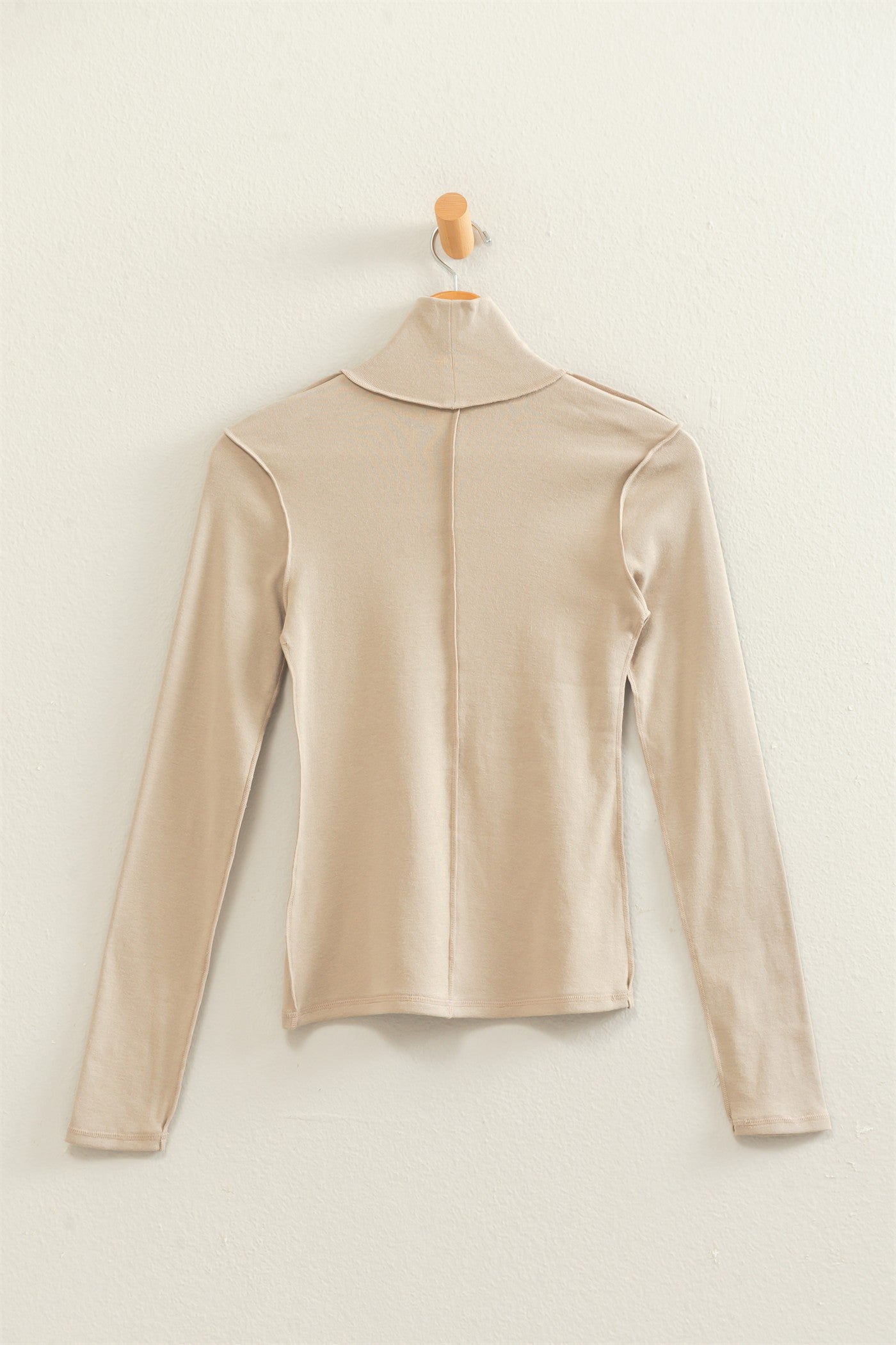 Wholesale Turtleneck Exposed Seam Long Sleeve Top Clothing Tops DZ26F241 WARM GRAY HYFVE