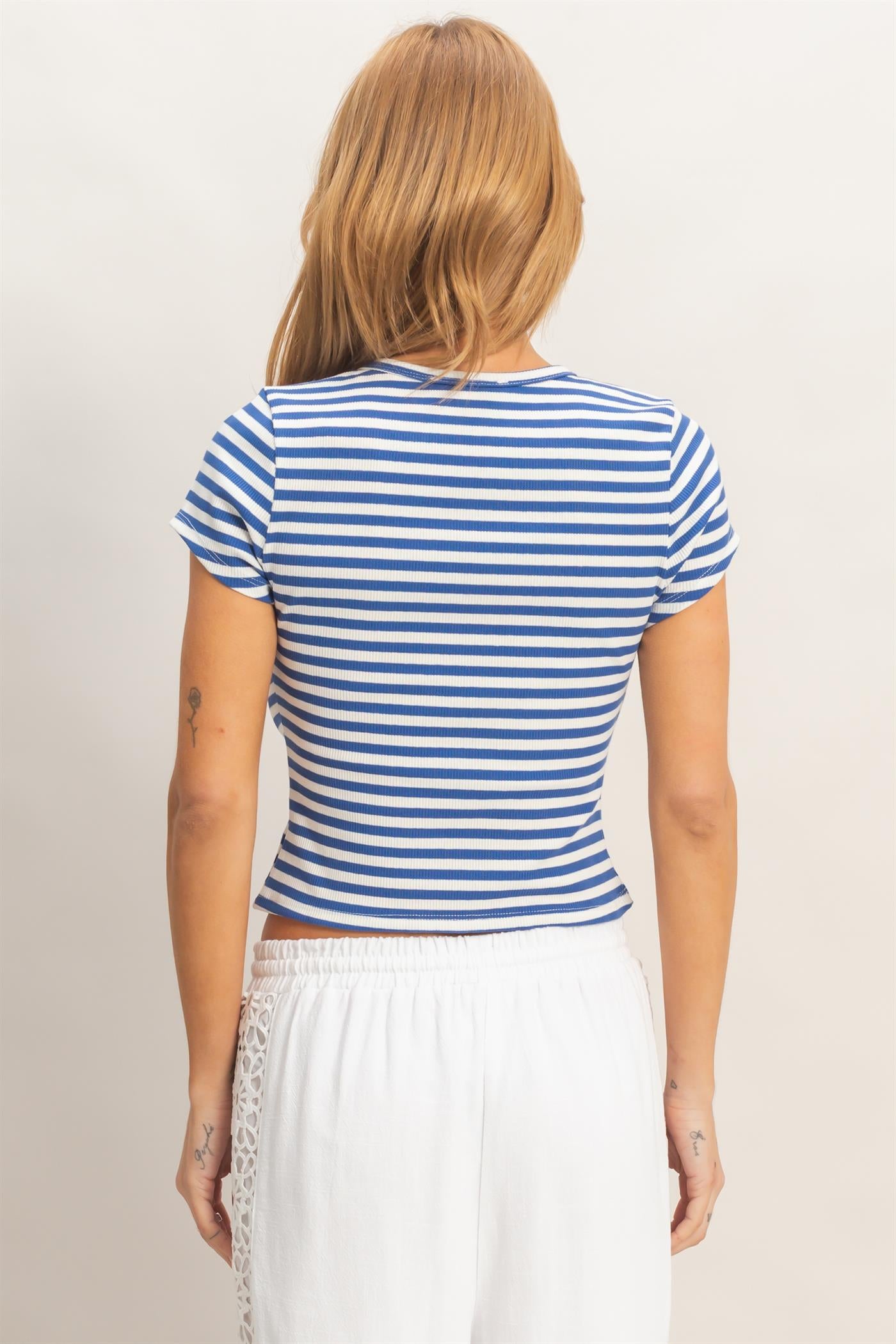 Wholesale Striped Embroidered Patch Top T-Shirts HF26C225 BLUE HYFVE