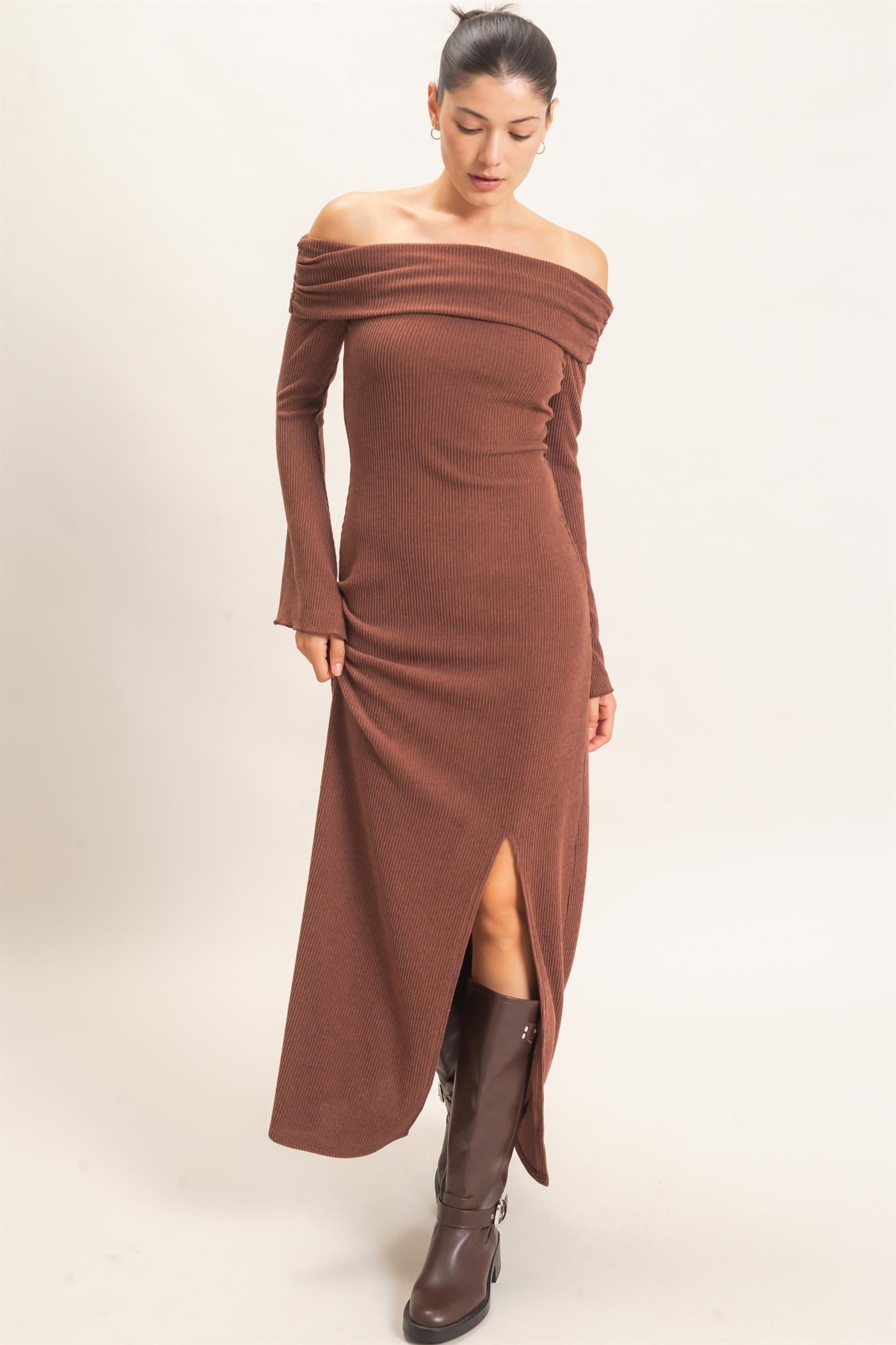 Wholesale Off-Shoulder Maxi Dress Dresses HF26F033 BROWN HYFVE
