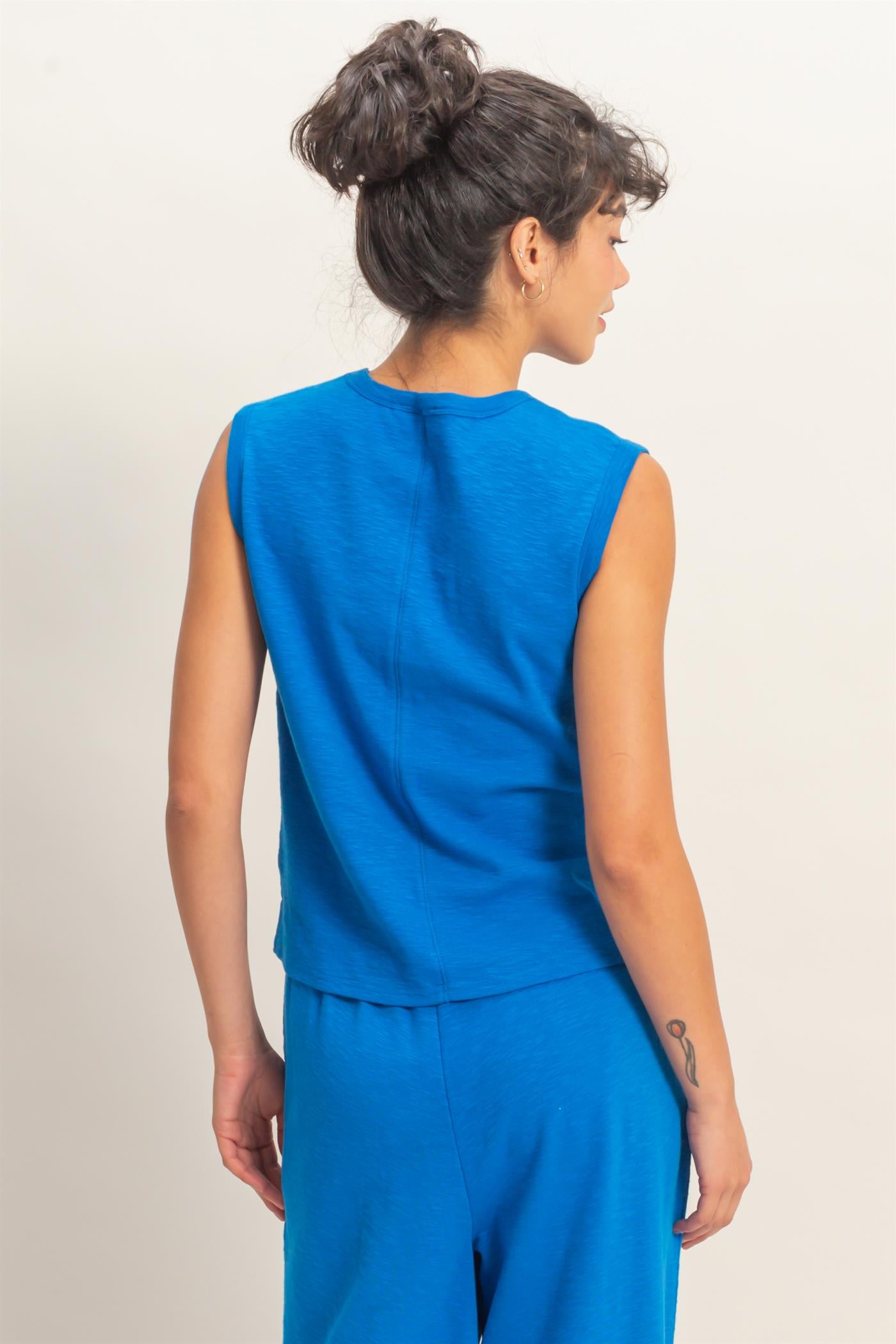 Wholesale Sleeveless Cotton Top With Pocket Clothing Tops DZ26A234 COBALT DOUBLE ZERO