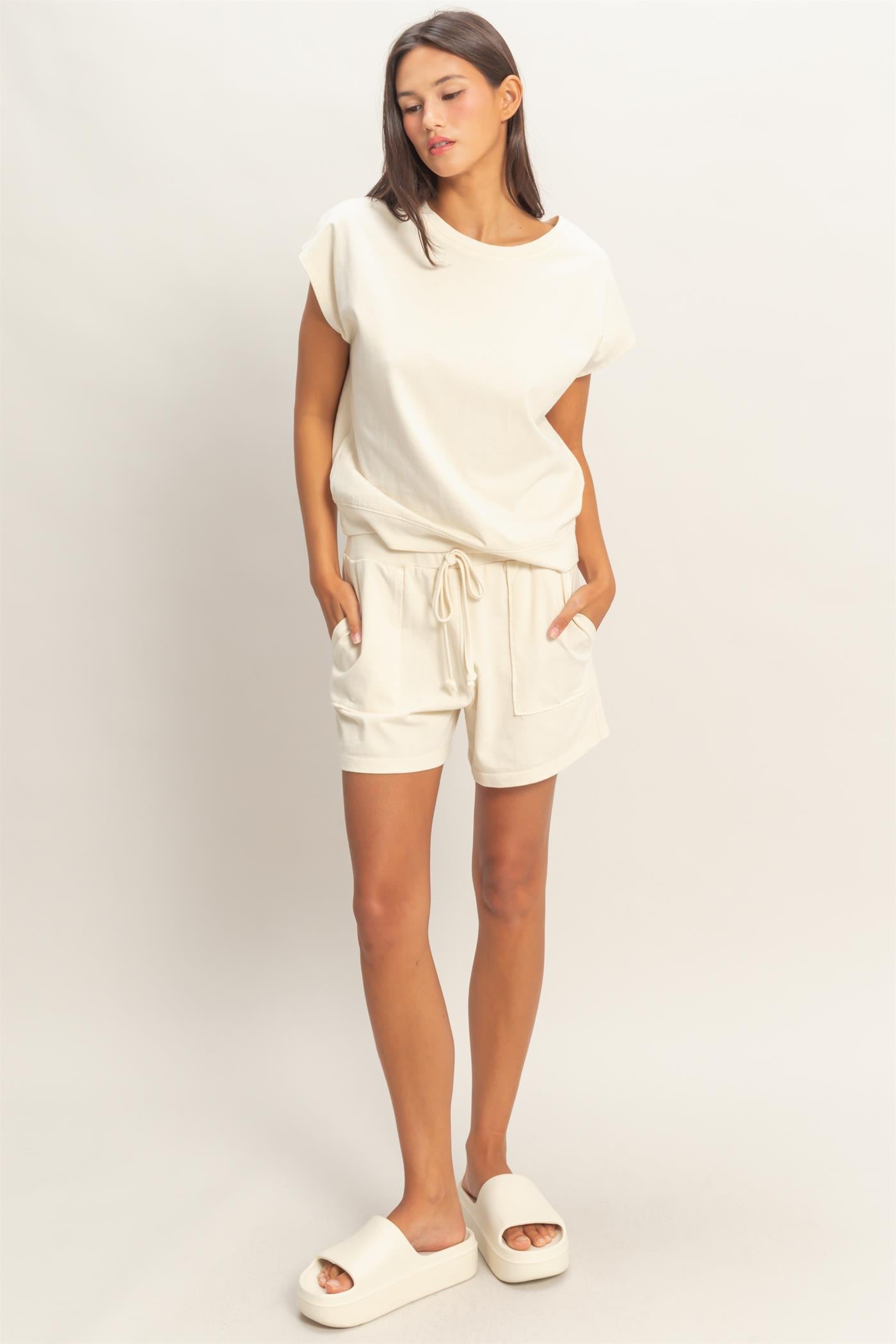 Wholesale Sleeveless Crew Neck Top and Shorts Set Clothing DZ26A028-SET ALPACA DOUBLE ZERO