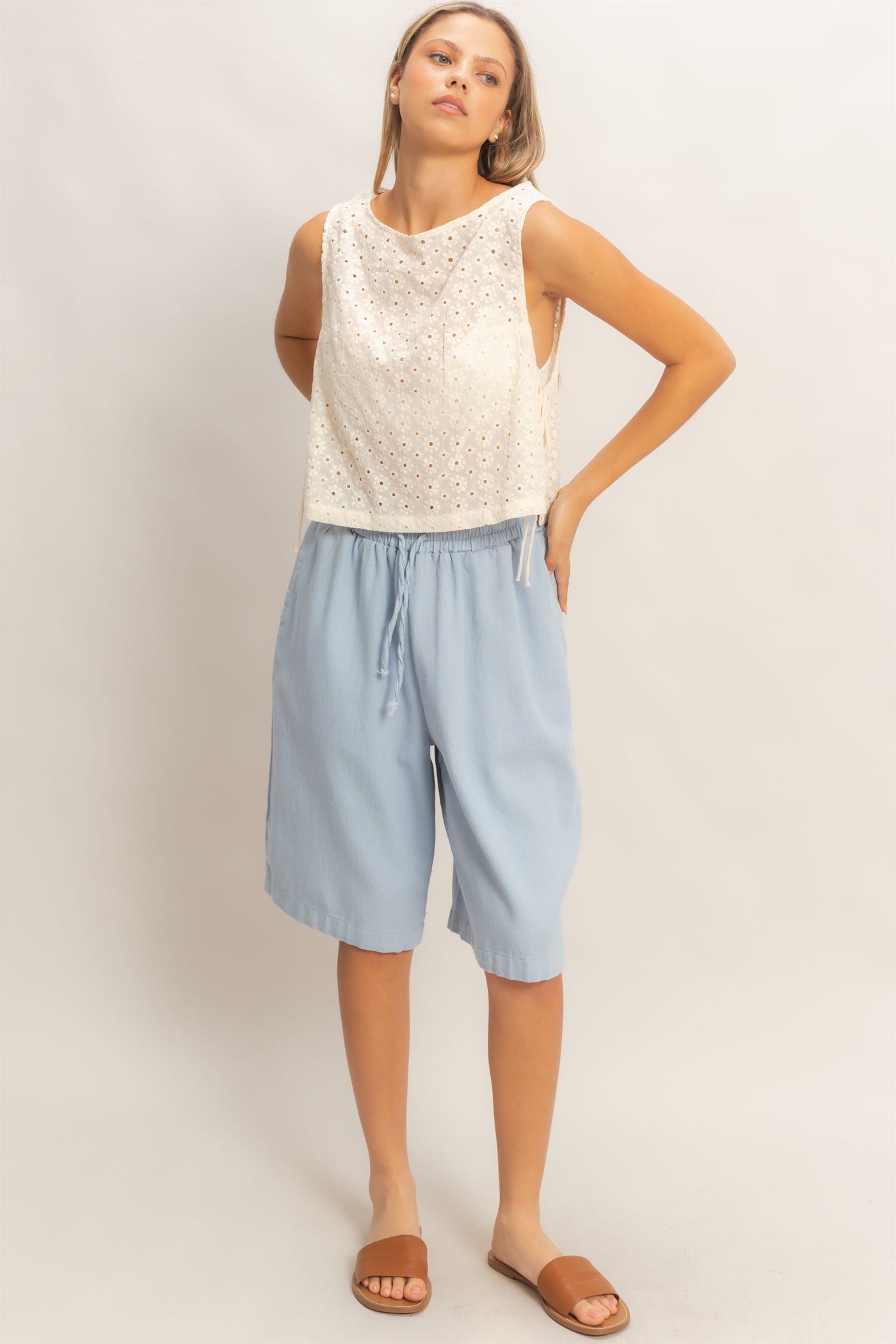 Wholesale Sleeveless Textured Top With Side Straps Clothing Tops HF26A242 CREAM HYFVE