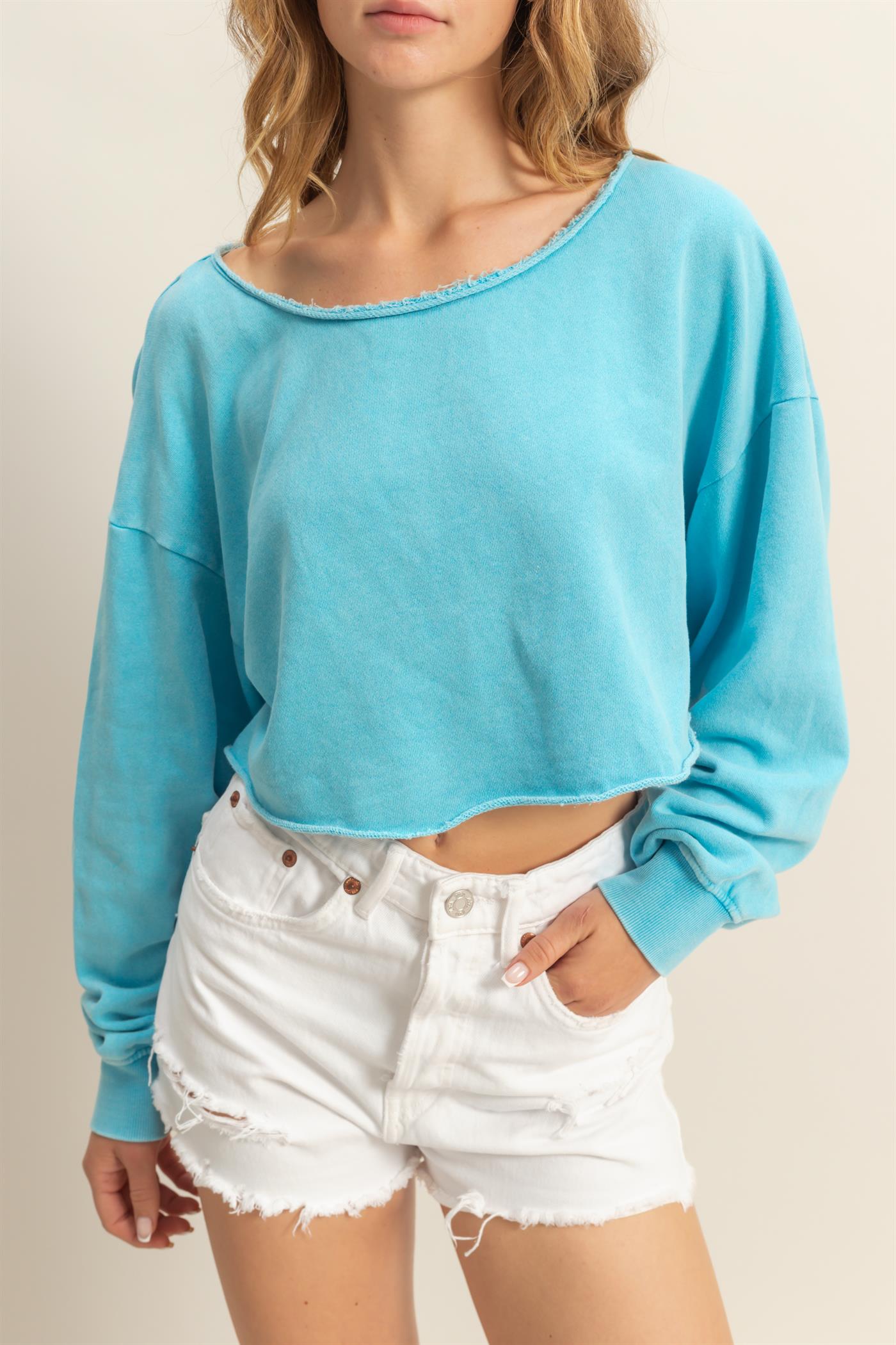 Wholesale Frayed Detail Long Sleeve Crop Top Sweatshirts DZ25A776 AQUA BLUE DOUBLE ZERO