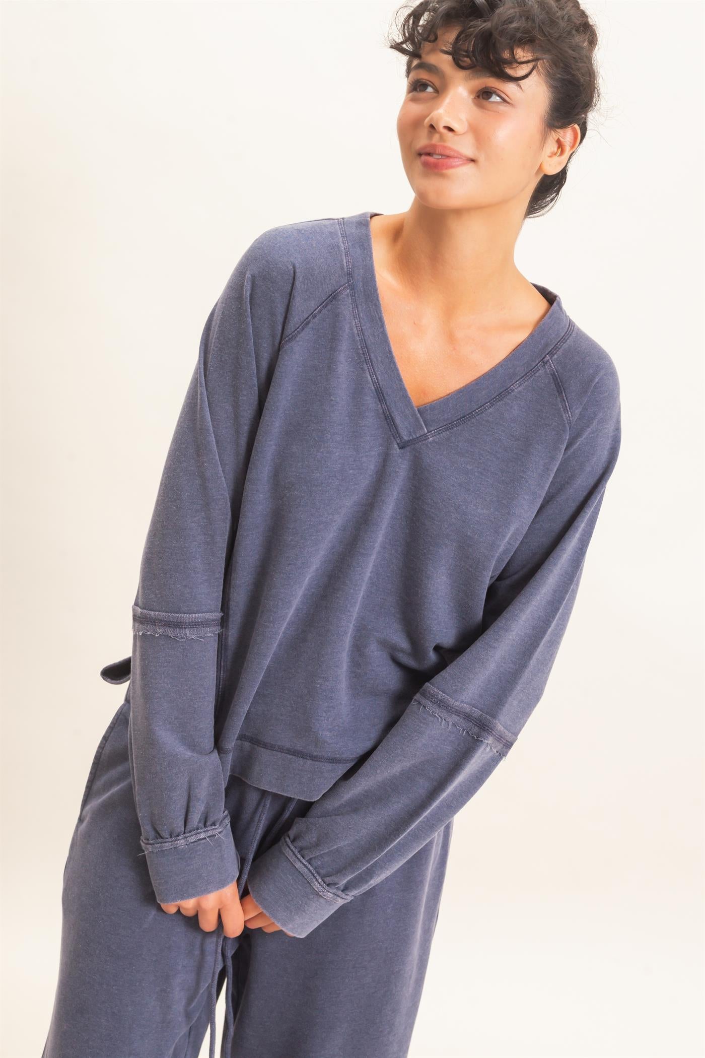 Wholesale Mineral Wash V-Neck Seam Detail Sweatshirt Sweatshirts DZ26F014 NAVY DOUBLE ZERO