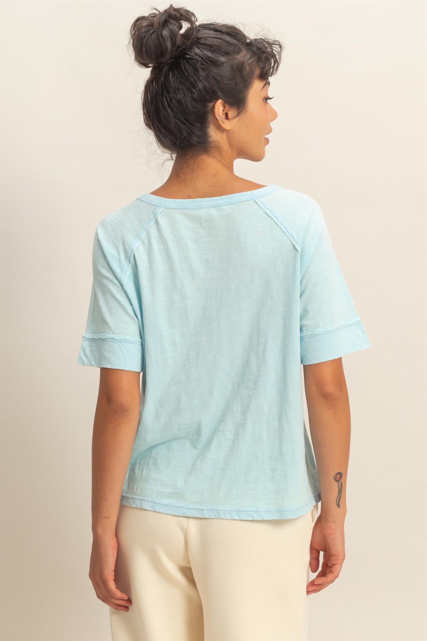 Wholesale Acid Wash Raw Seam Raglan Short Sleeve Tee Clothing Tops DZ26A655 BLUE HYFVE