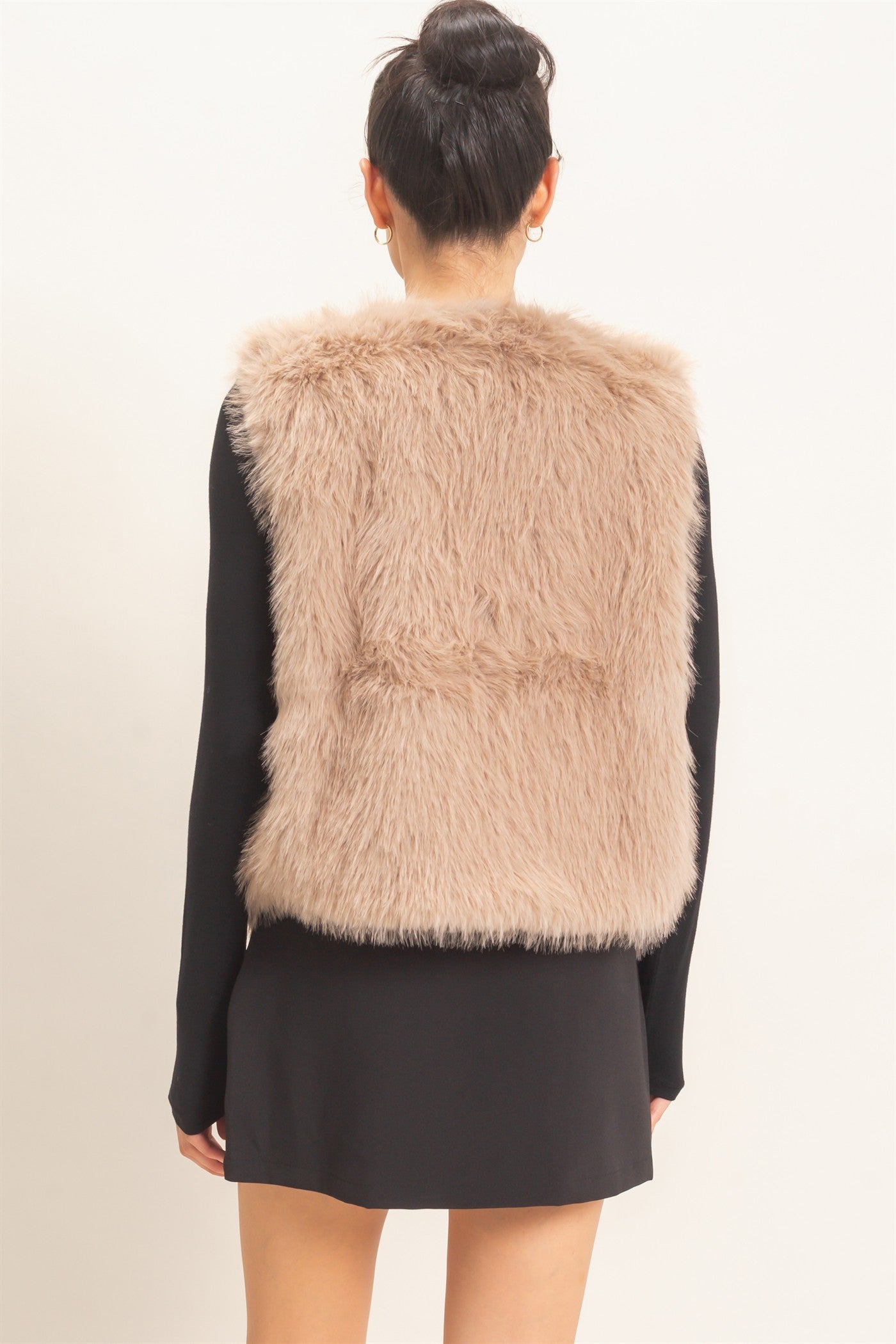 Wholesale Open-Front Faux Fur Vest Vests HF26F164 TAUPE HYFVE