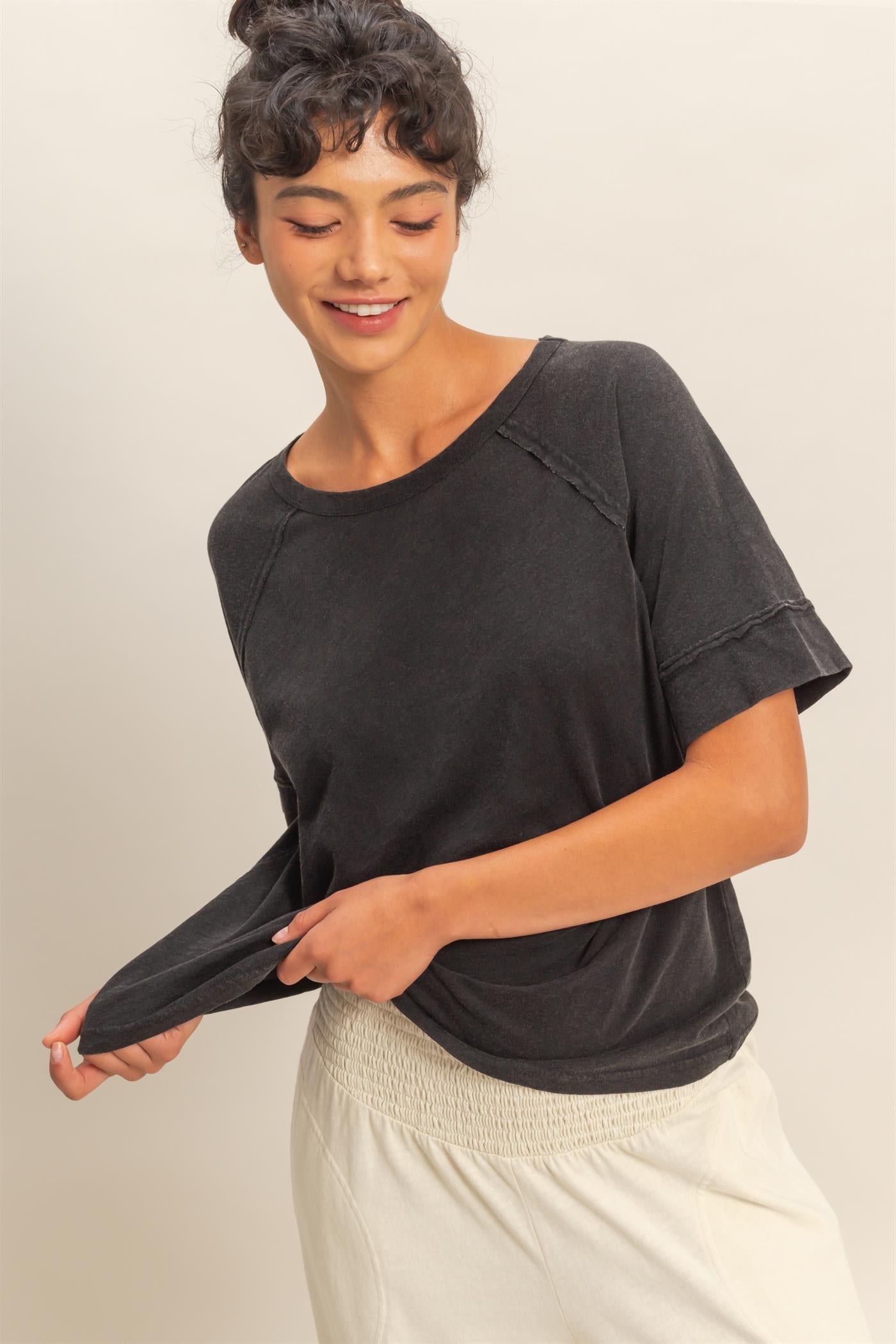 Wholesale Acid Wash Raw Seam Raglan Short Sleeve Tee Clothing Tops DZ26A655 BLACK HYFVE