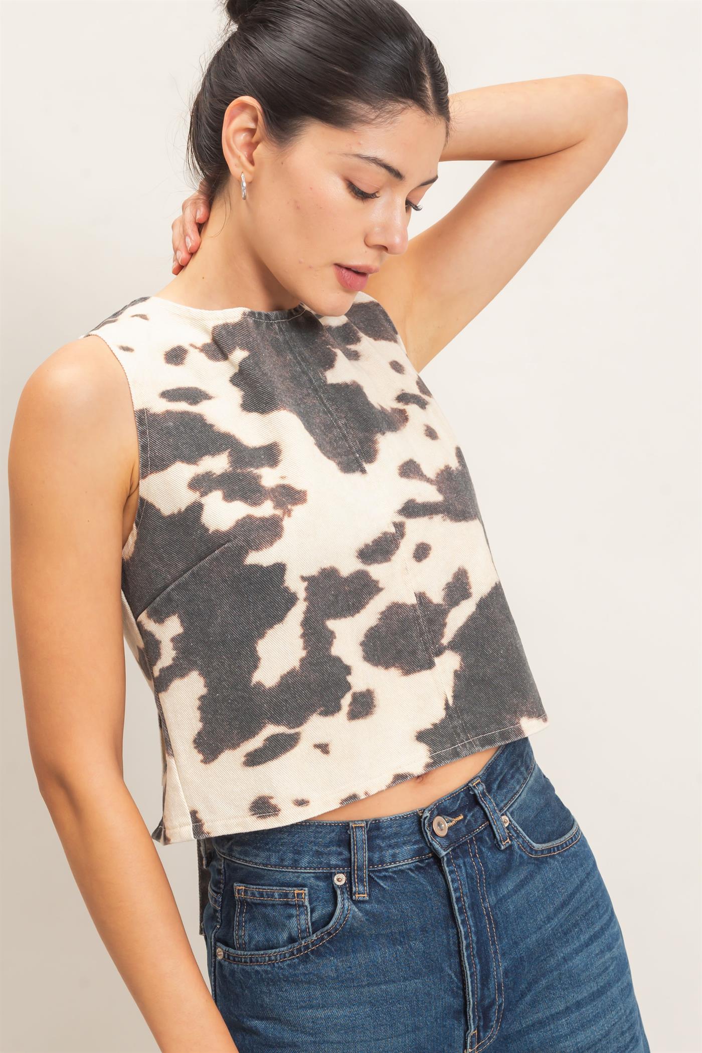 Wholesale Sleeveless Cow Print Top Clothing Tops HF26E495 BLACK HYFVE