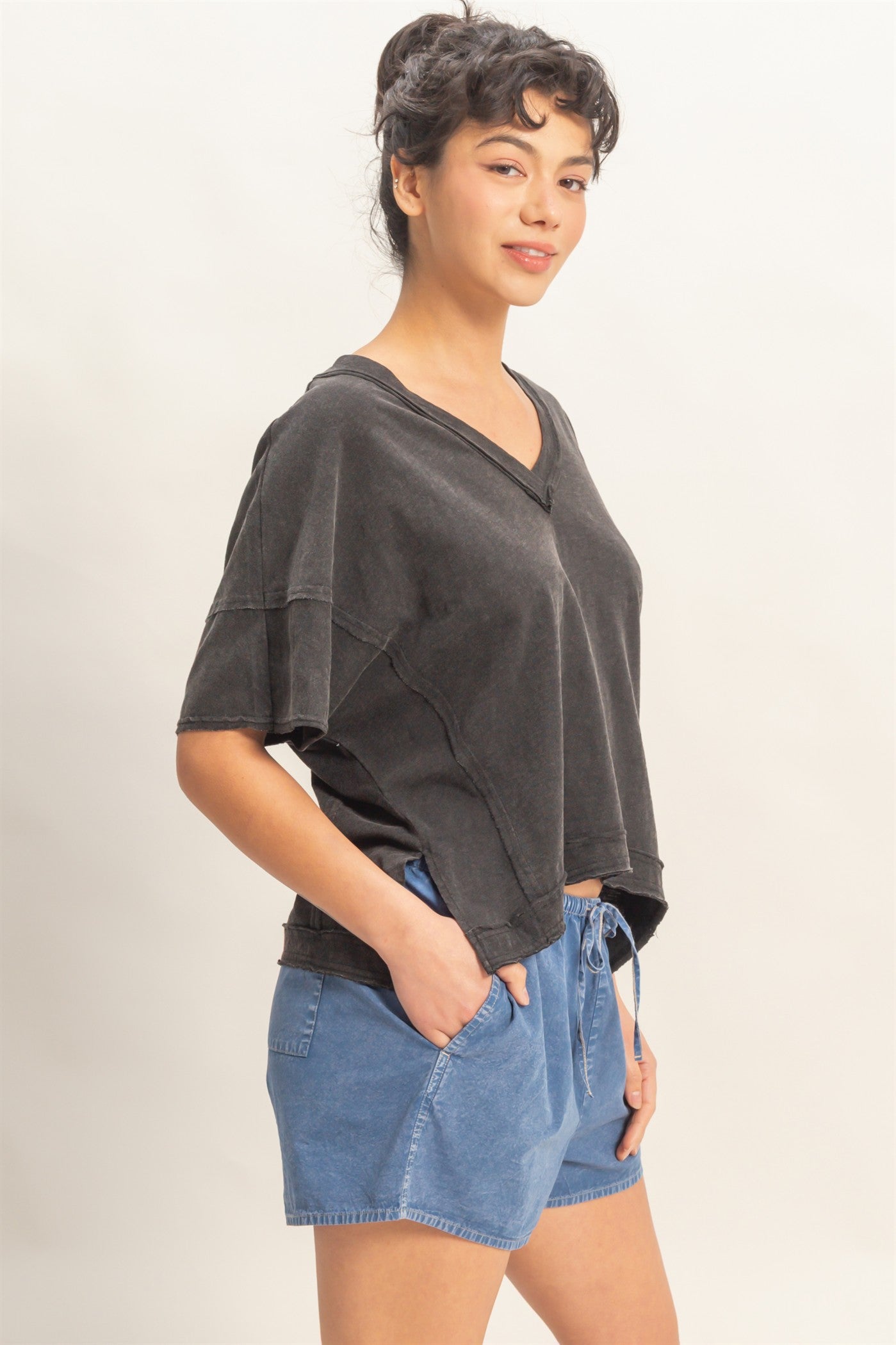 Wholesale Oversized V-Neck Short Sleeve Top Clothing Tops DZ26A032 BLACK DOUBLE ZERO