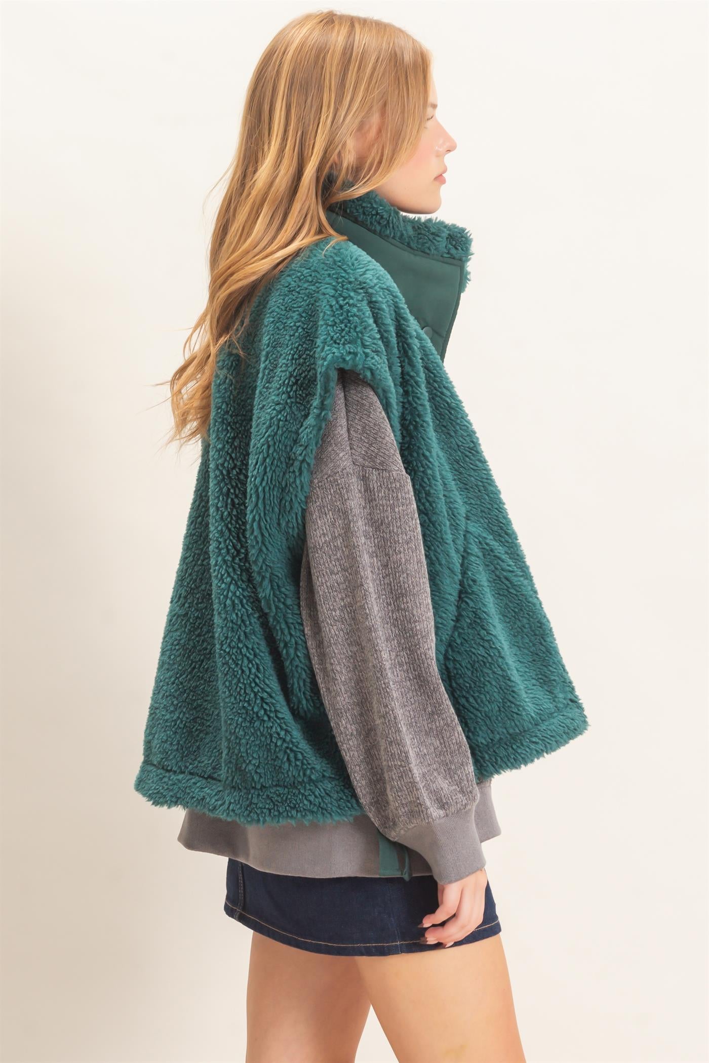 Wholesale Sherpa Vest With Snap Closure Outerwear HF26F131-D GREEN HYFVE