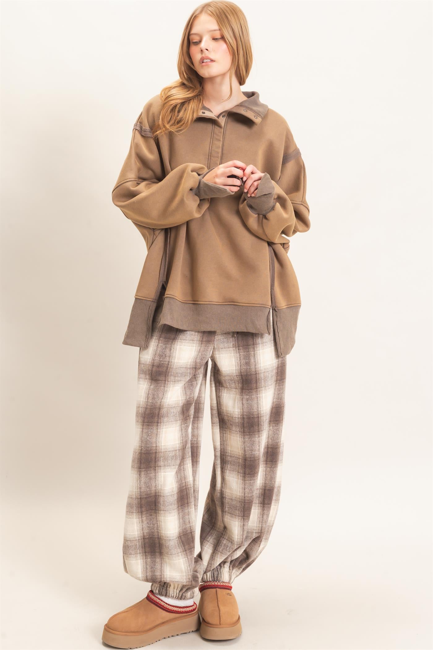 Wholesale Mineral Wash Snap Collar Pullover Clothing Tops HF26F086-D BROWN HYFVE
