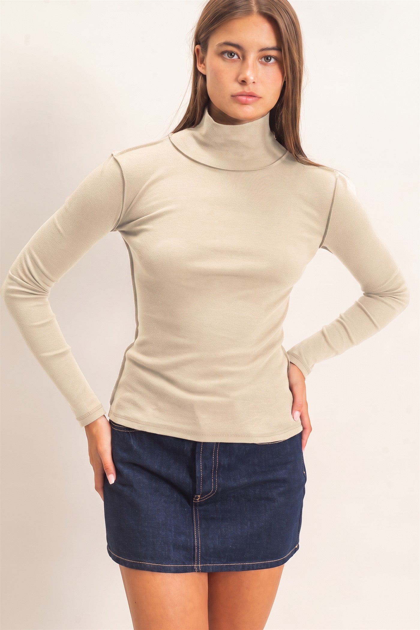 Wholesale Turtleneck Exposed Seam Long Sleeve Top Clothing Tops DZ26F241 WARM GRAY HYFVE