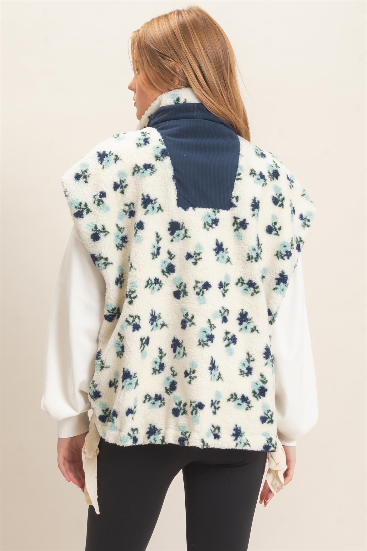 Wholesale Floral Sherpa Vest With Corduroy Vests HF26F073 BLUE HYFVE