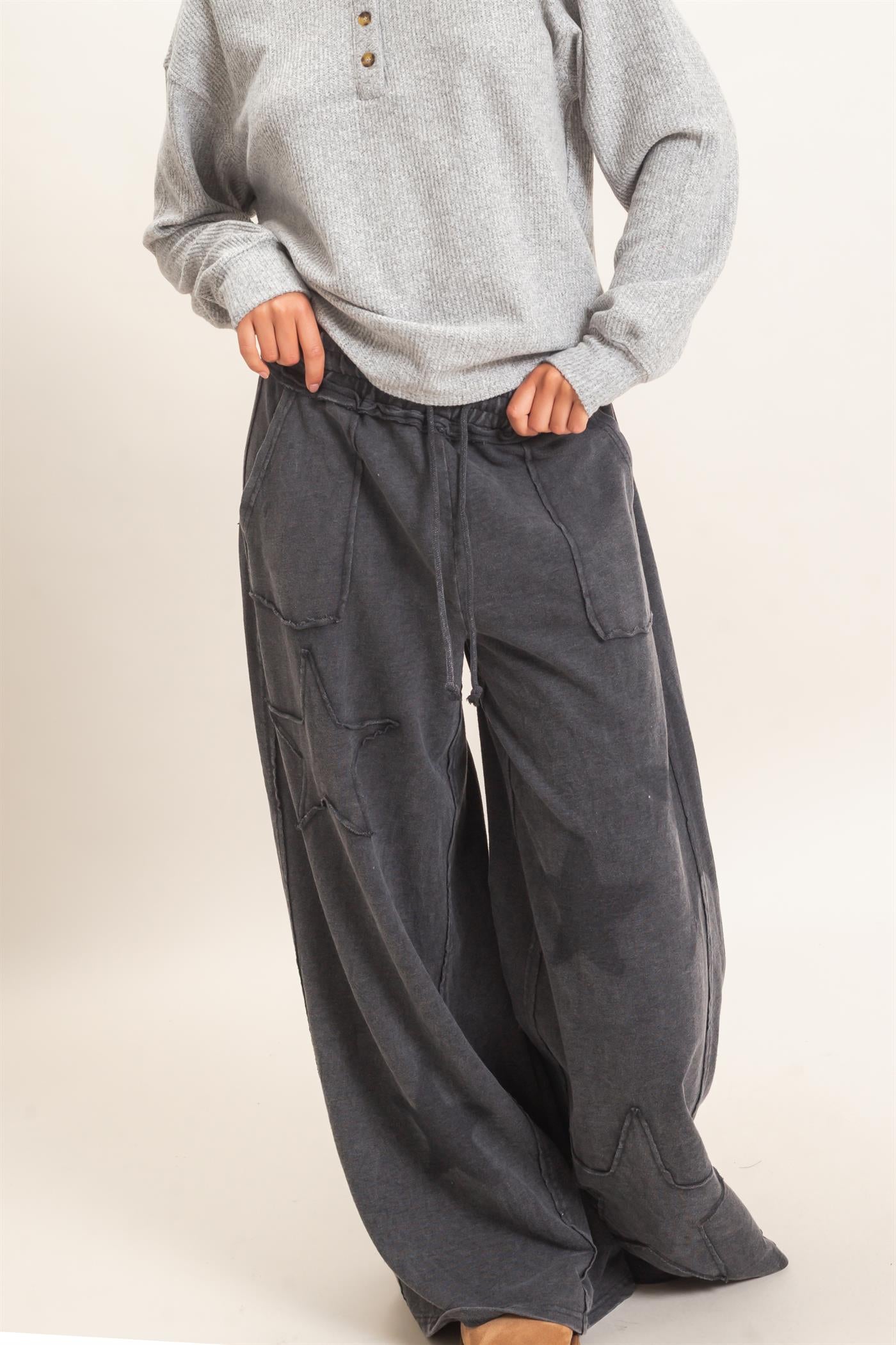 Wholesale Mineral Wash Star Patch And Print Wide Leg Pants Pants DZ26F060 BLACK DOUBLE ZERO