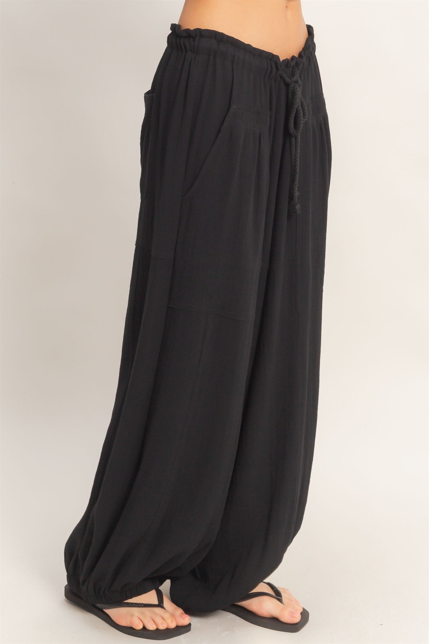 Wholesale Elastic Hem Drawstring Pants Pants HF26A905-D BLACK HYFVE