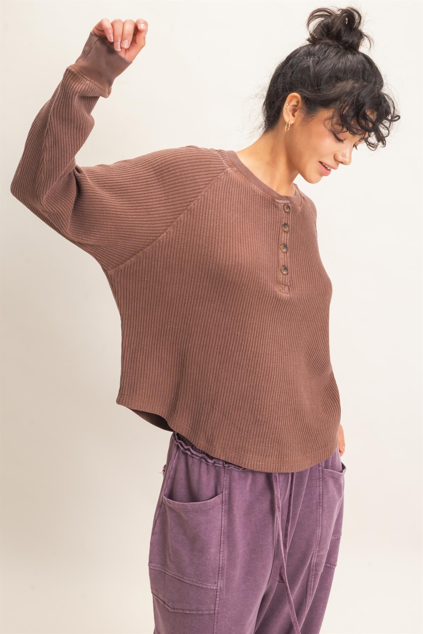 Wholesale Mineral Wash Waffle Knit Henley Top Sweatshirts DZ26E947 DARK BROWN DOUBLE ZERO