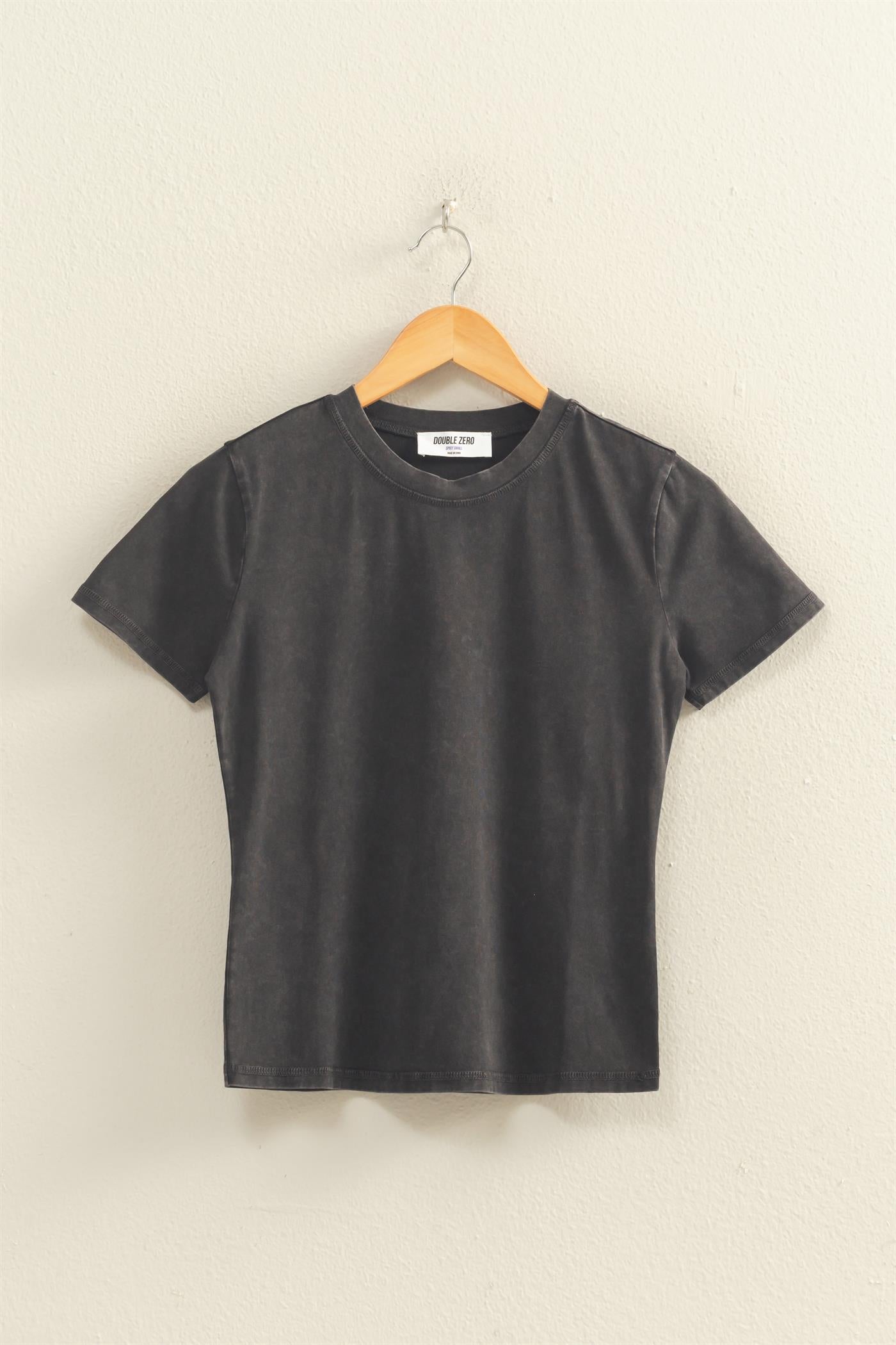Wholesale Mineral Washed Short Sleeve Crew Neck Top T-Shirts DZ26A743 BLACK DOUBLE ZERO
