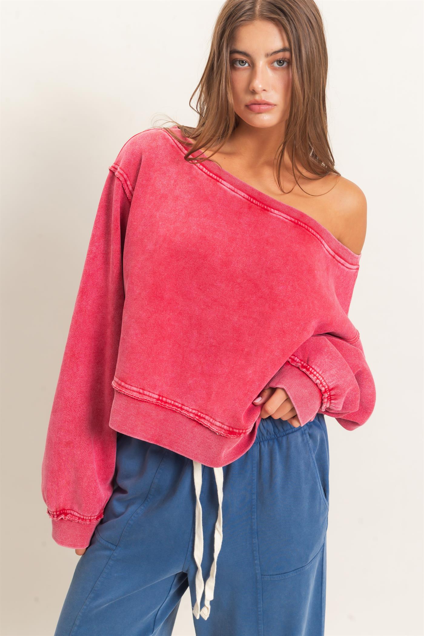 Wholesale Raw Edge Acid Wash Off The Shoulder Sweatshirt Sweatshirts DZ26F013 RED DOUBLE ZERO