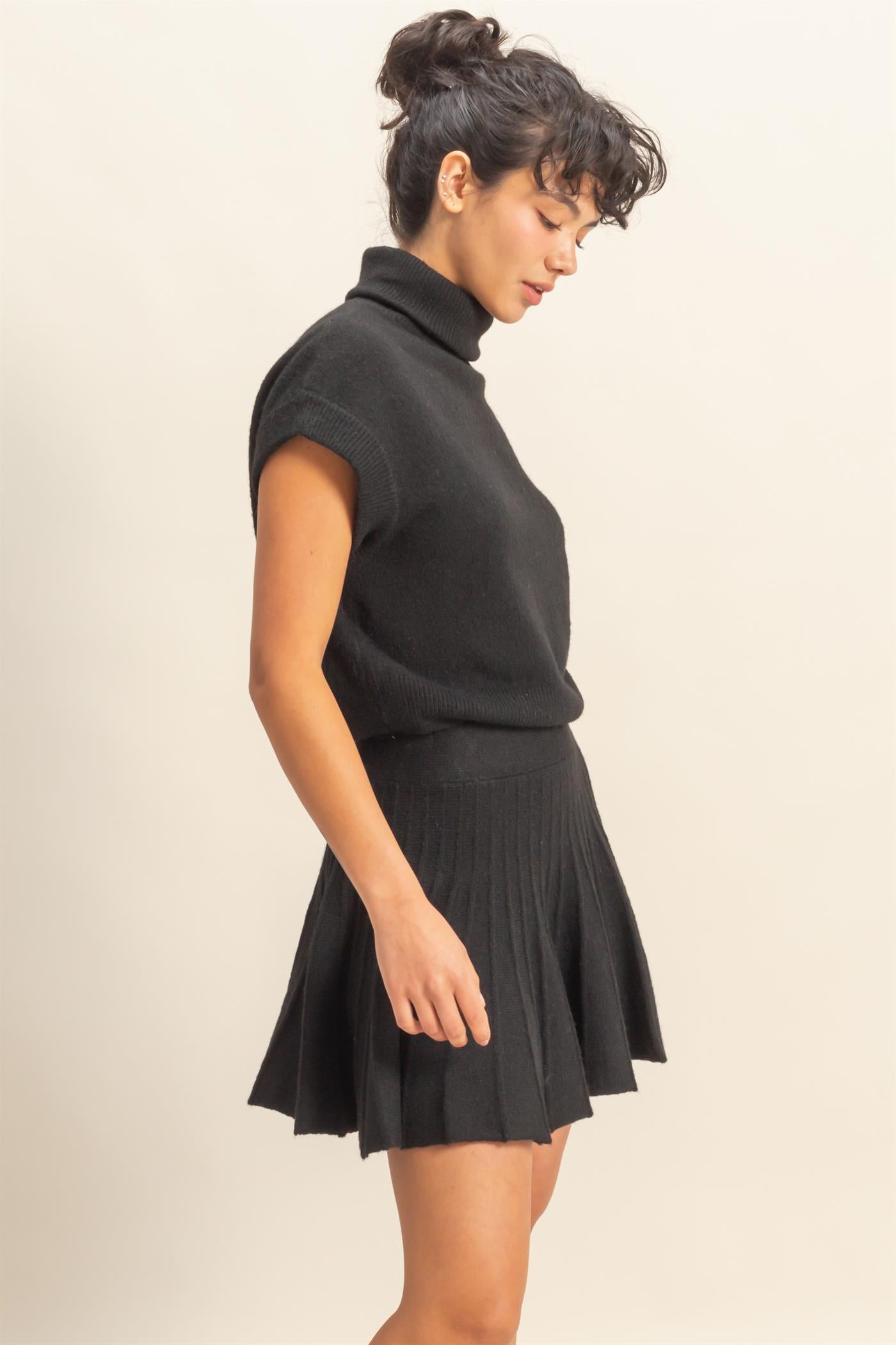 Wholesale Turtleneck Crop Top And Pleated Skirt Set Clothing DZ26C981-SET BLACK DOUBLE ZERO