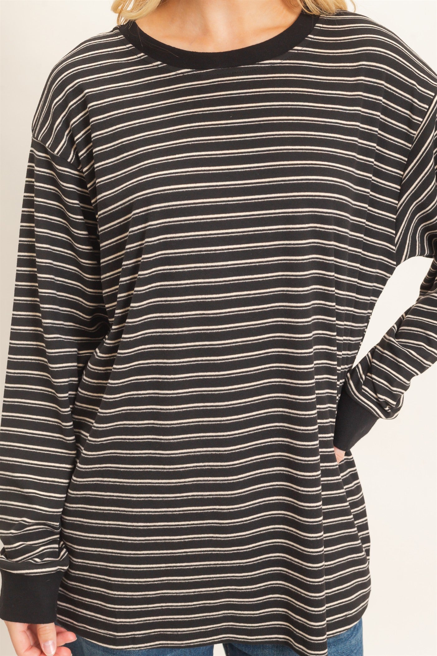 Wholesale Striped Long Sleeve Crew Neck Top Clothing Tops HF26C676 BLACK HYFVE