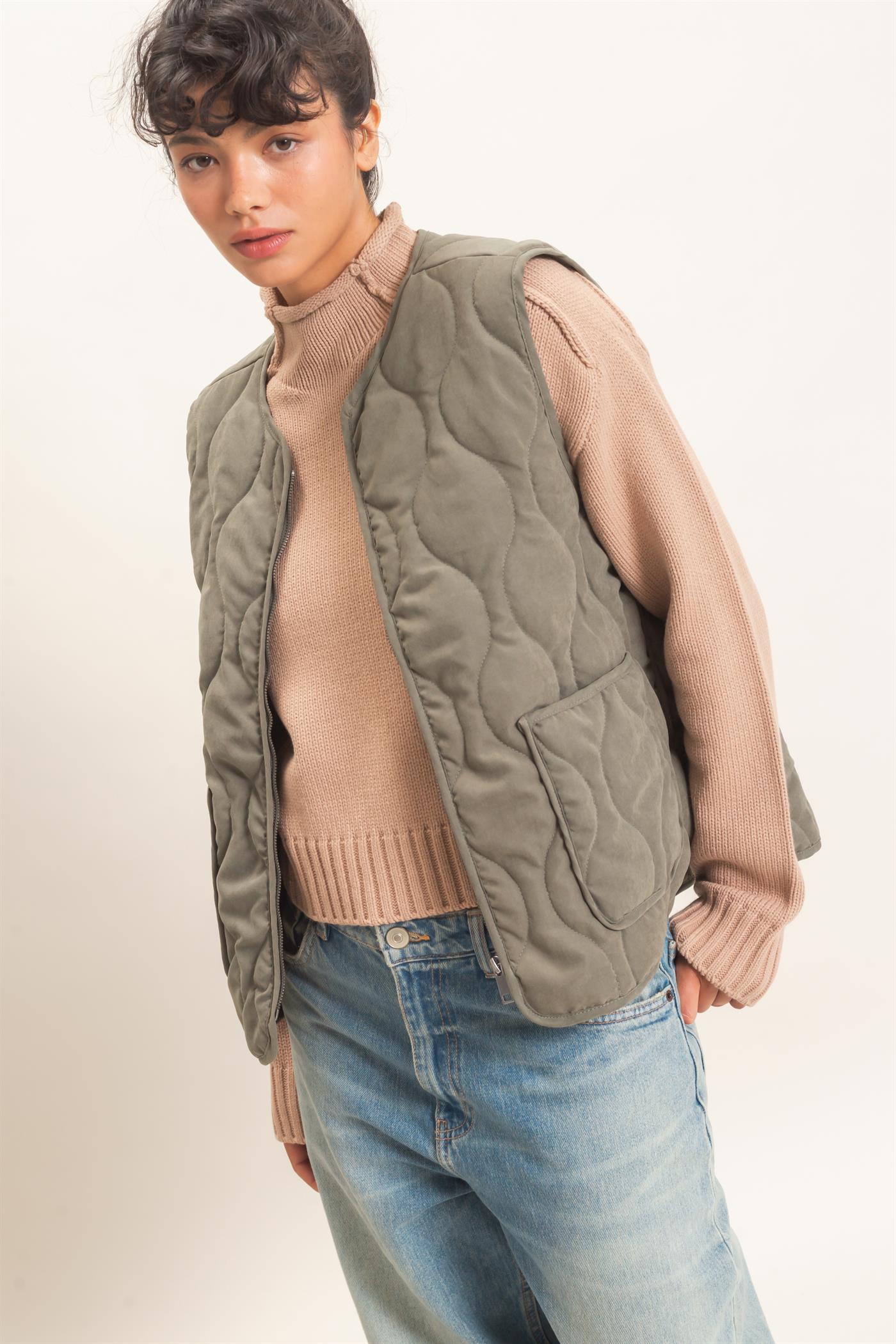 Wholesale Quilted Vest With Pockets Vests DZ26F336 OLIVE DOUBLE ZERO