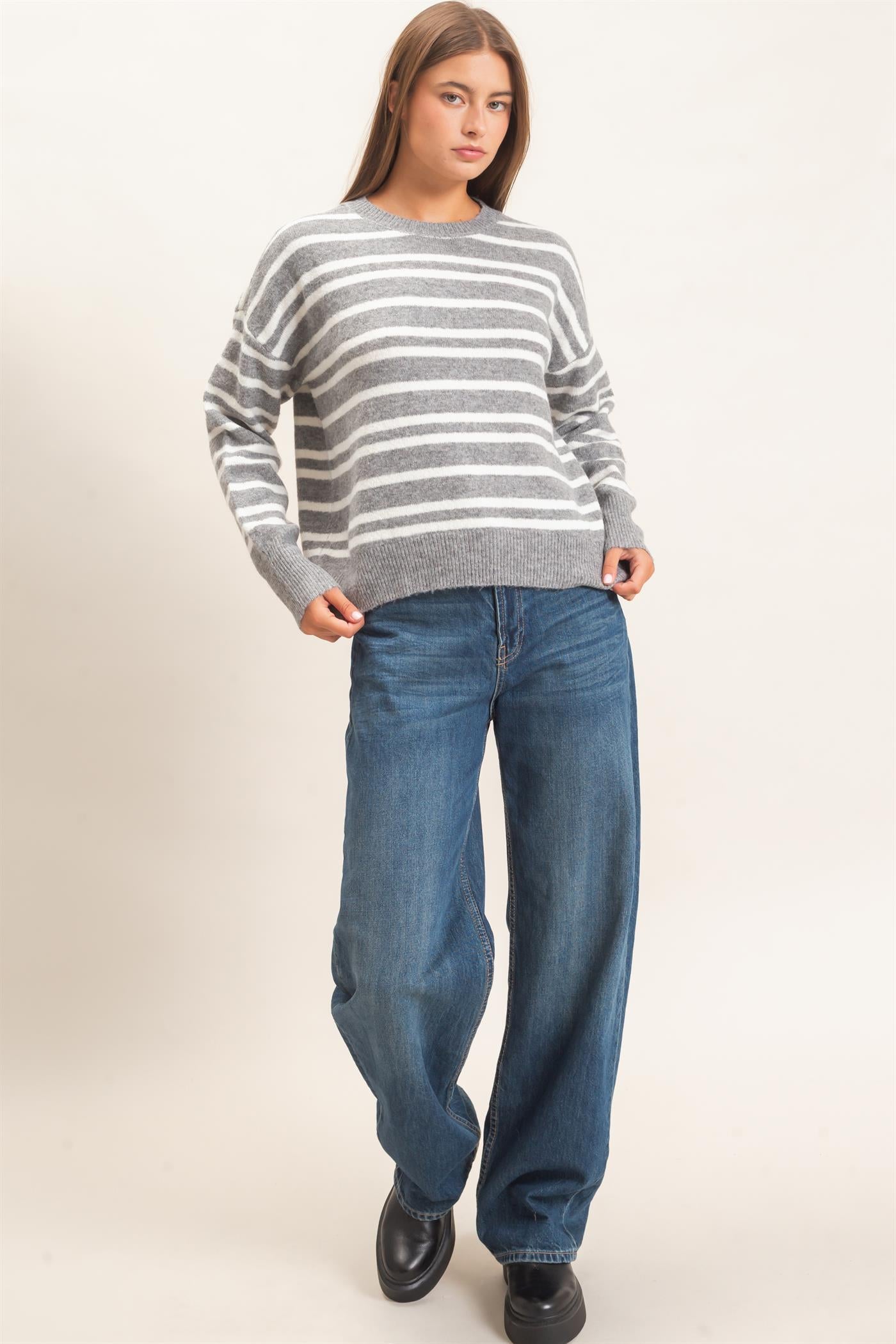 Wholesale Striped Crew Neck Sweater Sweaters DZ26E389 HEATHER GRAY DOUBLE ZERO