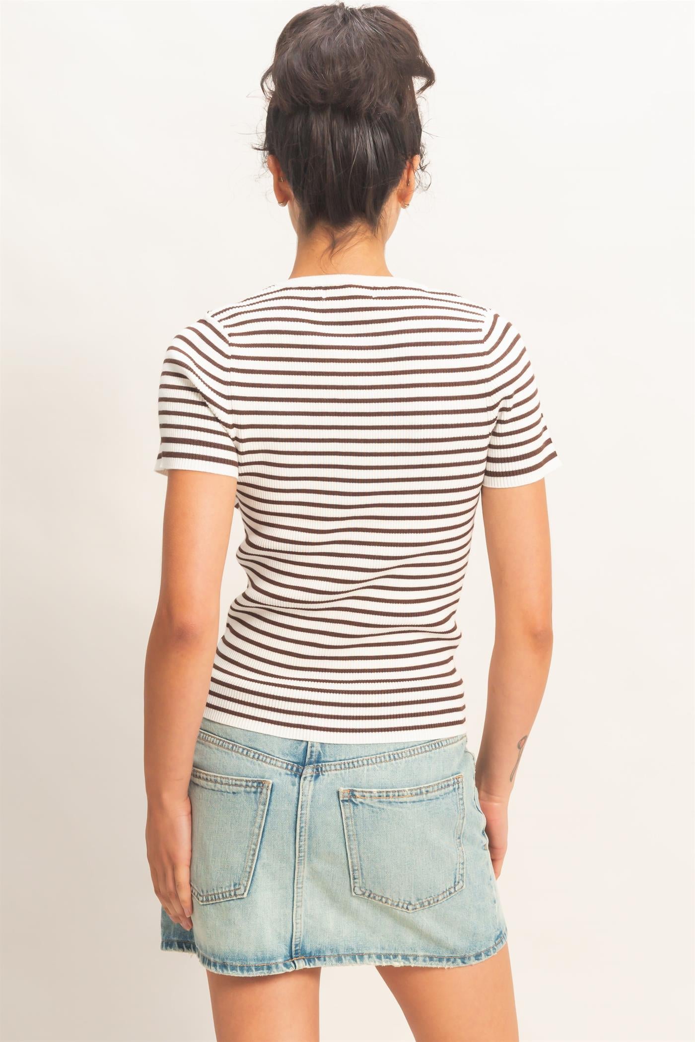 Wholesale Striped Ribbed Short Sleeve Crew Neck Knit Top Clothing Tops DZ26A450 CHOCOLATE DOUBLE ZERO
