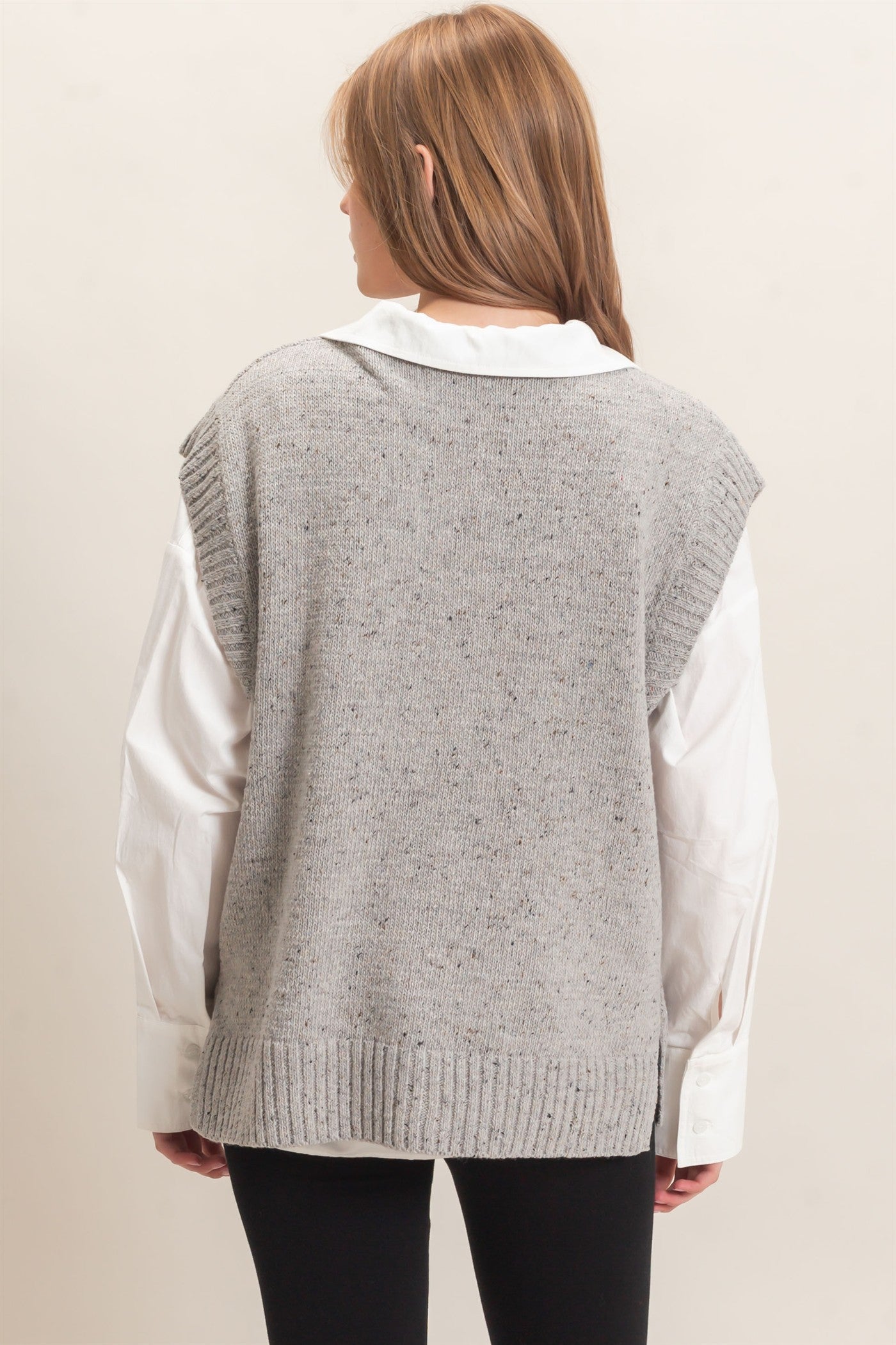 Wholesale V-Neck Knit Vest Sweaters HF26E484 GRAY HYFVE