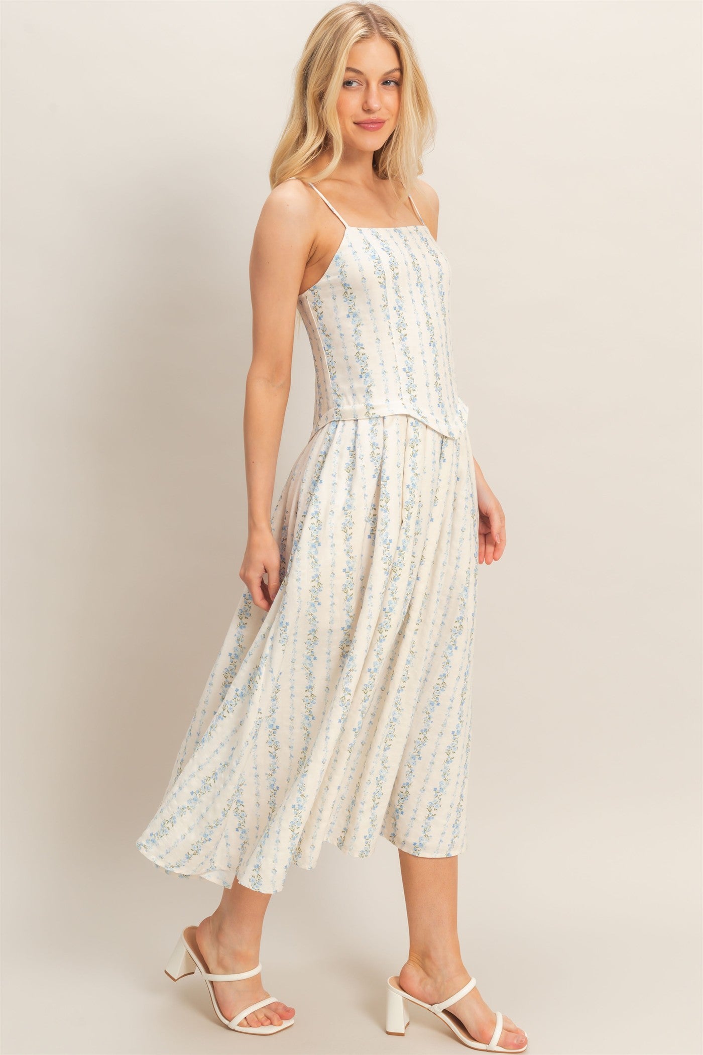 Wholesale Square Neck Floral Dress Dresses HF26A322 BLUE HYFVE