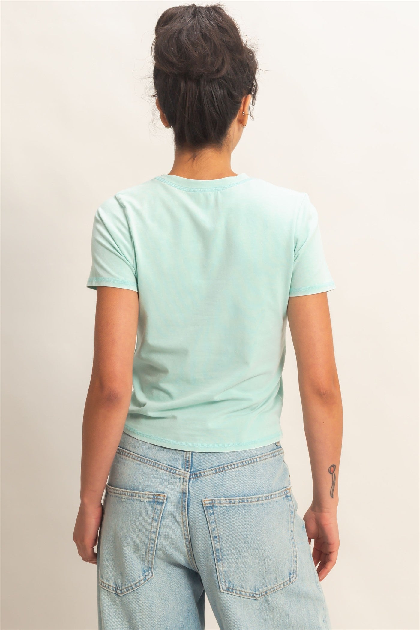 Wholesale Mineral Washed Short Sleeve Crew Neck Top T-Shirts DZ26A743 TURQUOISE DOUBLE ZERO