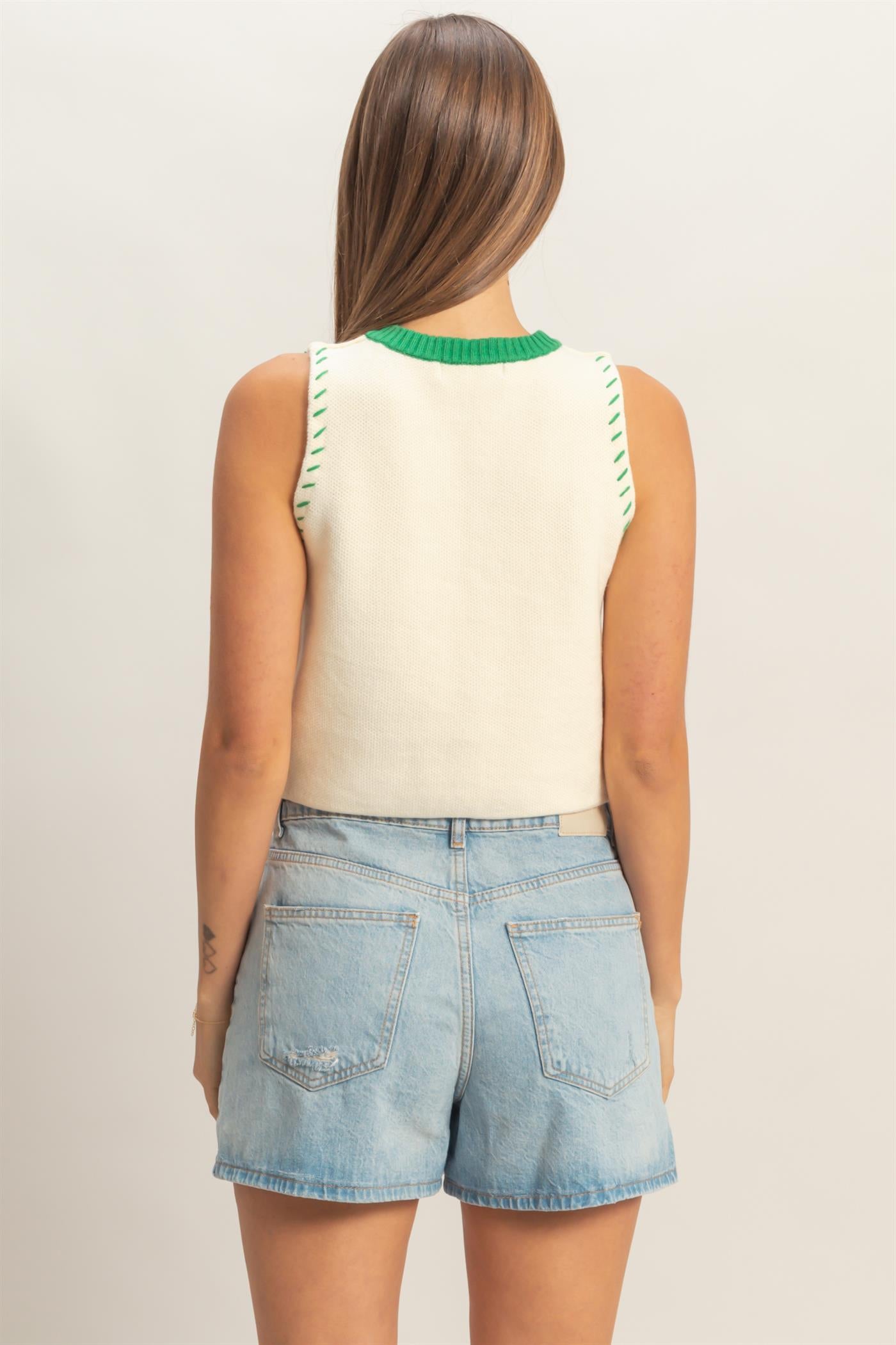 Wholesale Sleeveless Button-Up Cardigan Vest Sweaters HF26A357 CREAM HYFVE