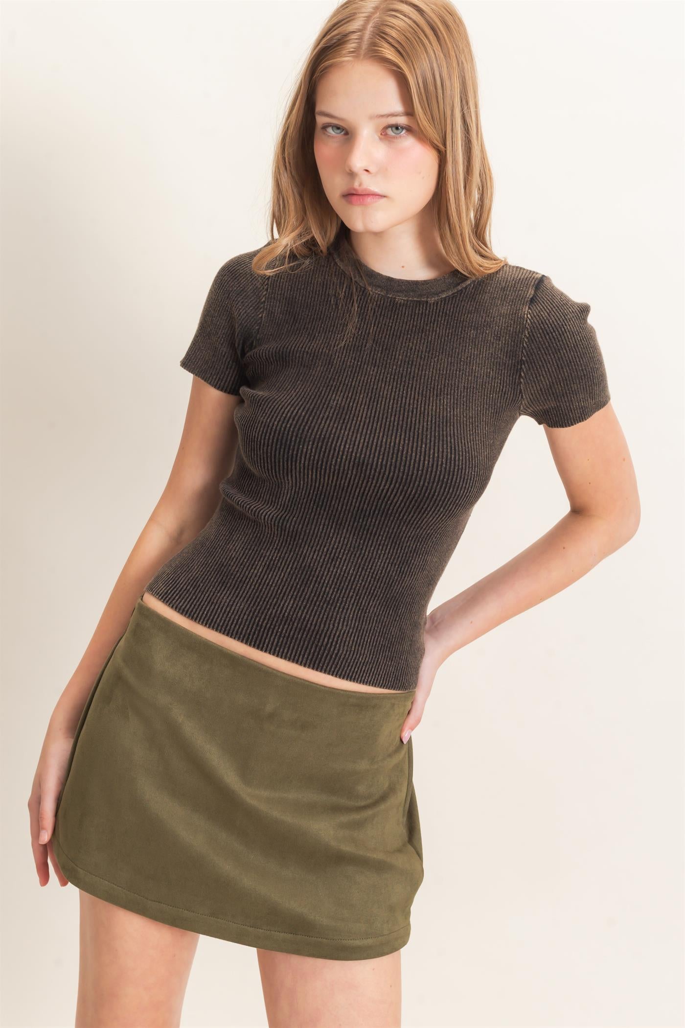 Wholesale Ribbed Crew Neck Top Clothing Tops HF26E473 BLACK HYFVE