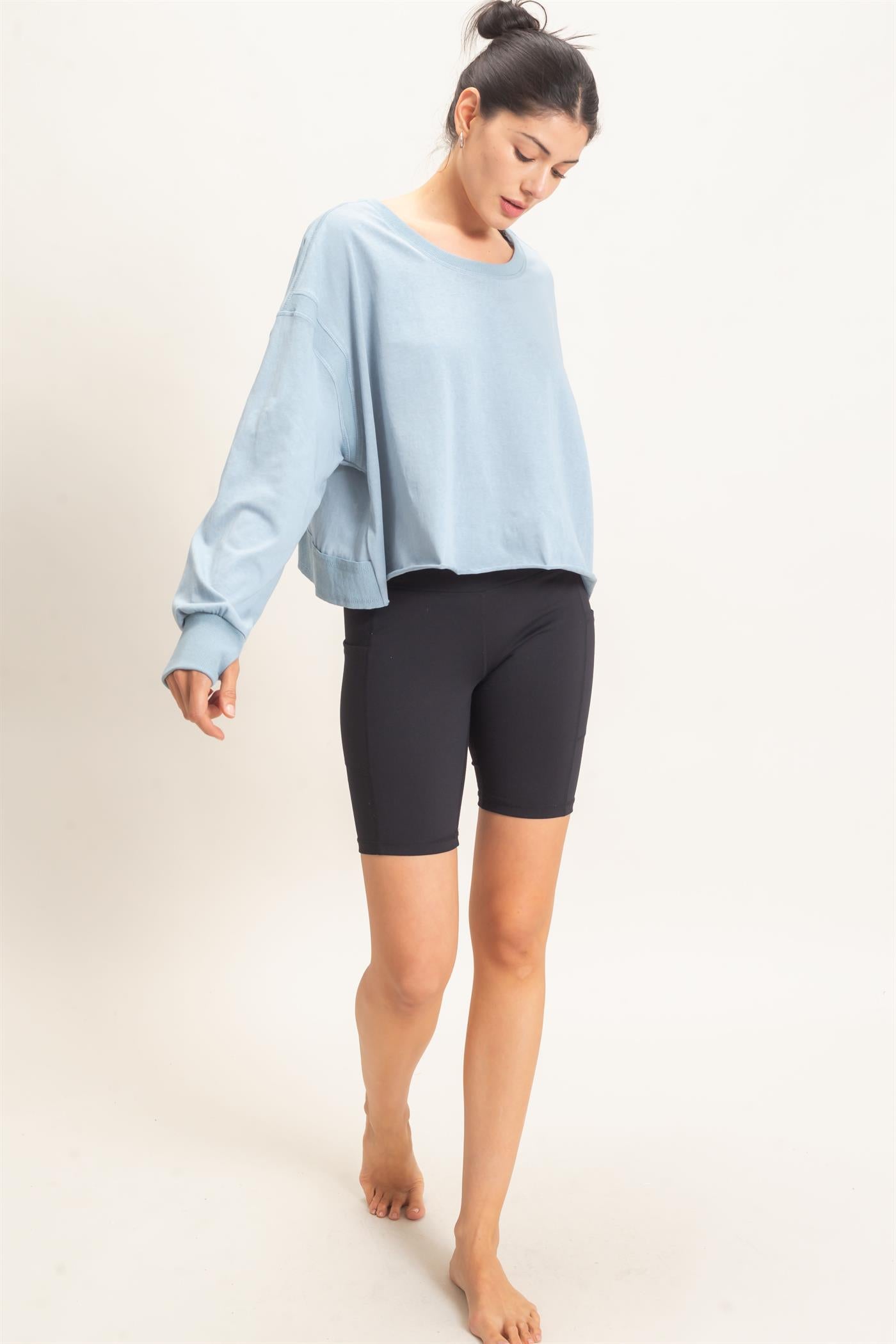 Wholesale Crew Neck Top Clothing Tops HF26C808 LIGHT BLUE HYFVE