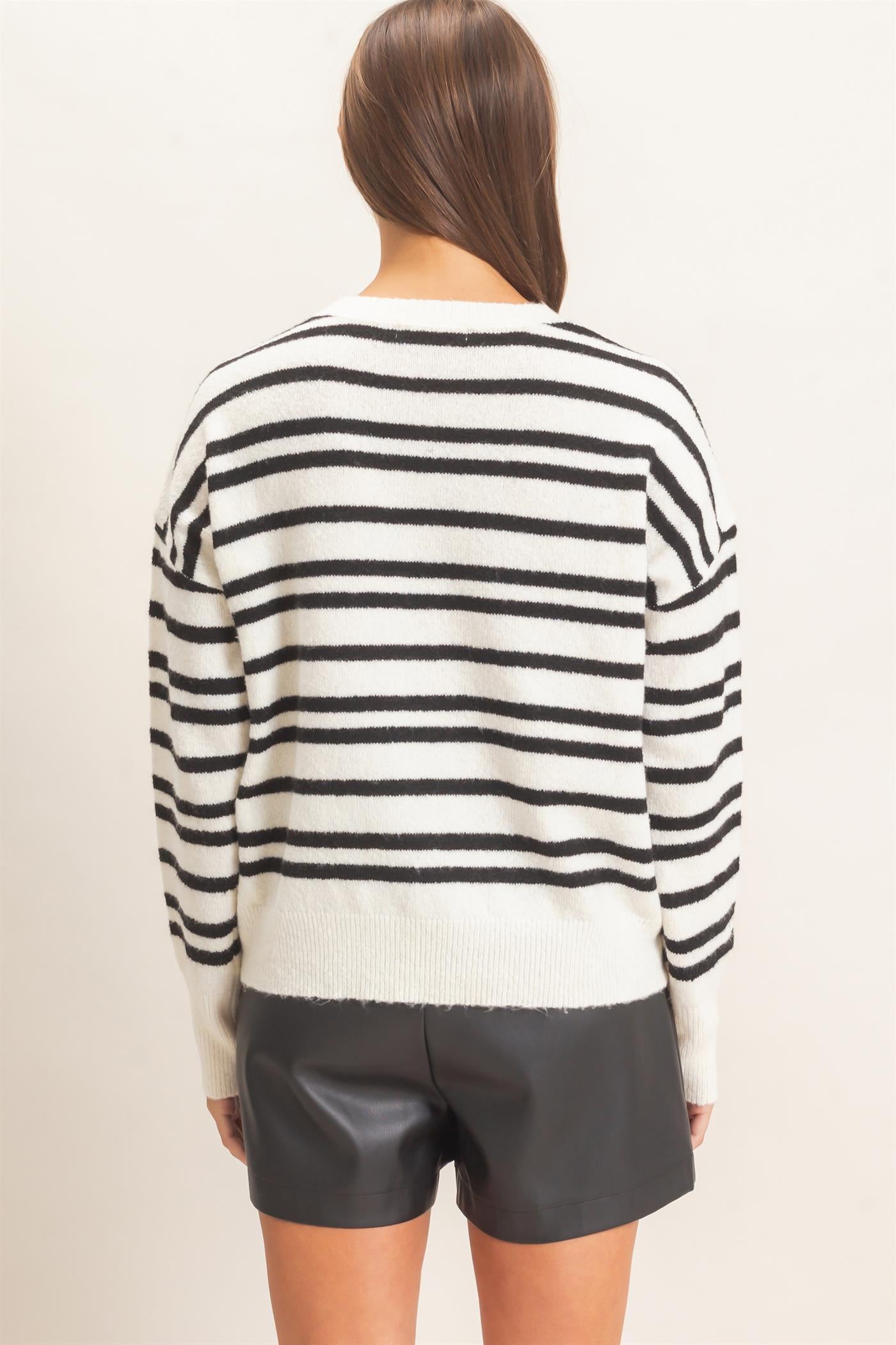 Wholesale Striped Crew Neck Sweater Sweaters DZ26E389 CREAM DOUBLE ZERO