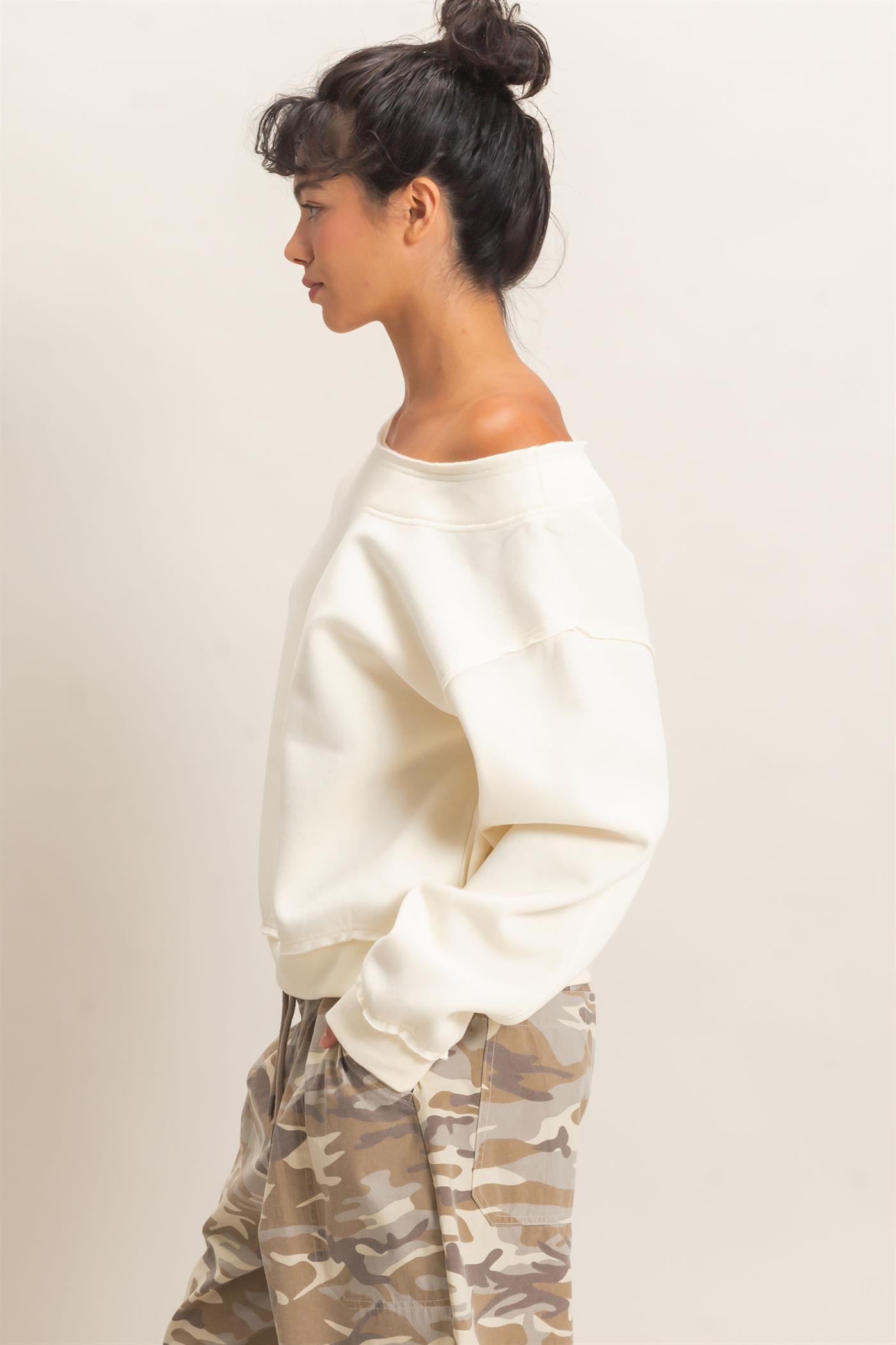 Wholesale Off Shoulder Sweatshirt Sweatshirts DZ26C880 CREAM DOUBLE ZERO