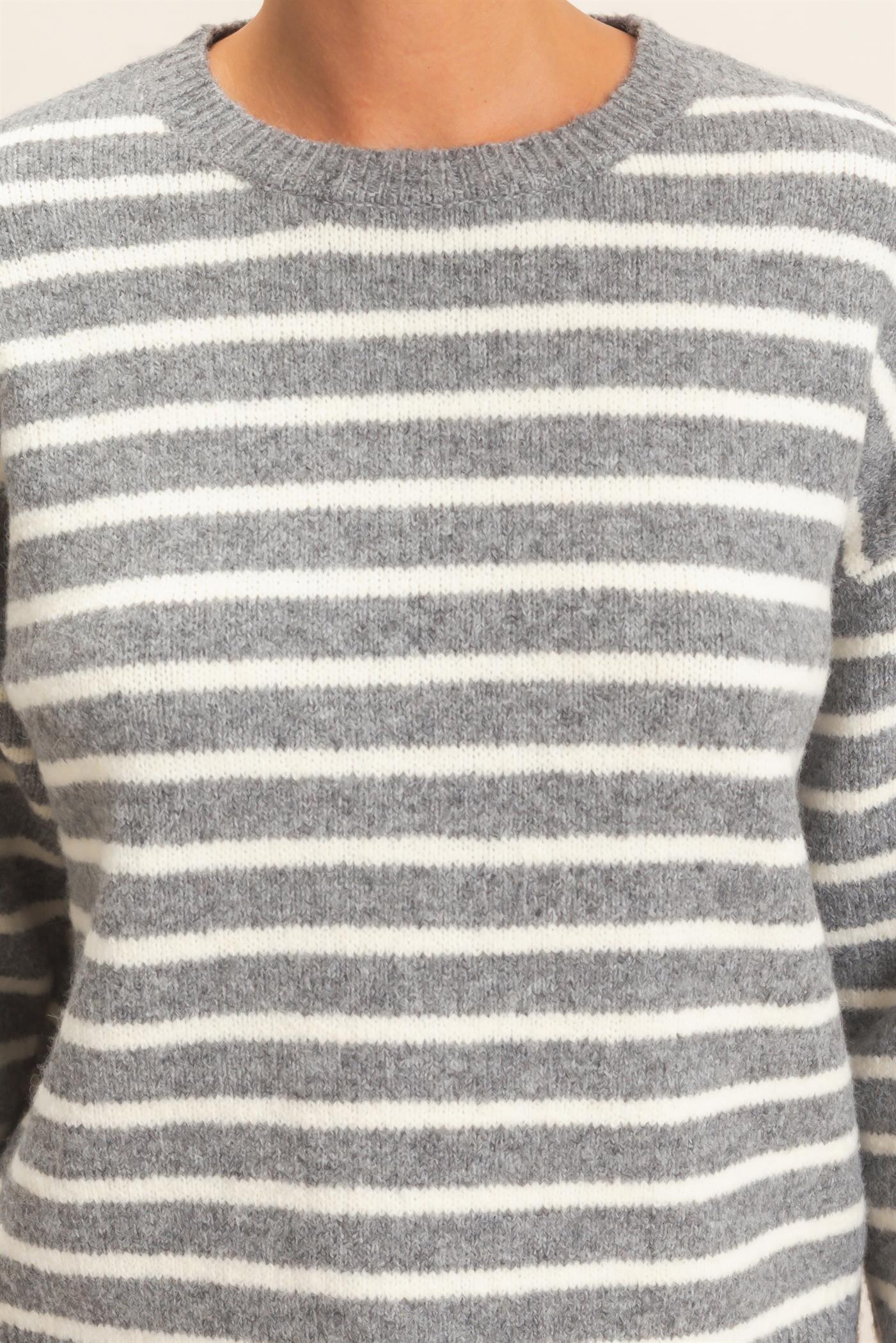 Wholesale Striped Crew Neck Sweater Sweaters DZ26C612 HEATHER GRAY DOUBLE ZERO