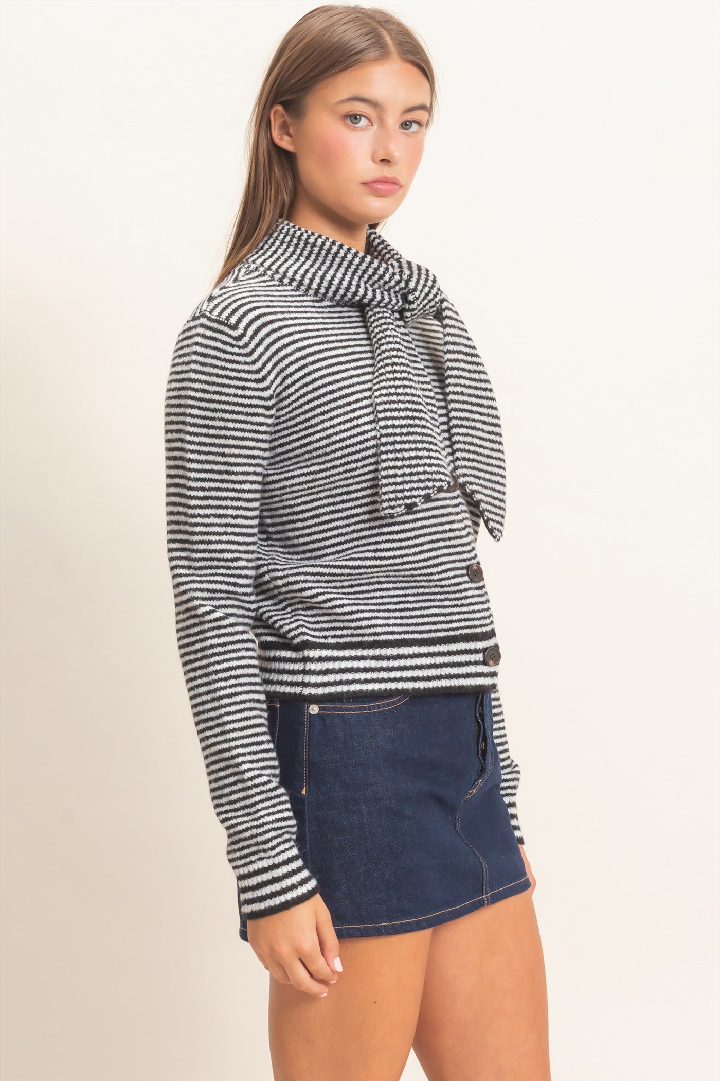 Wholesale Striped Cardigan With Scarf Cardigans DZ26E930 BLACK DOUBLE ZERO