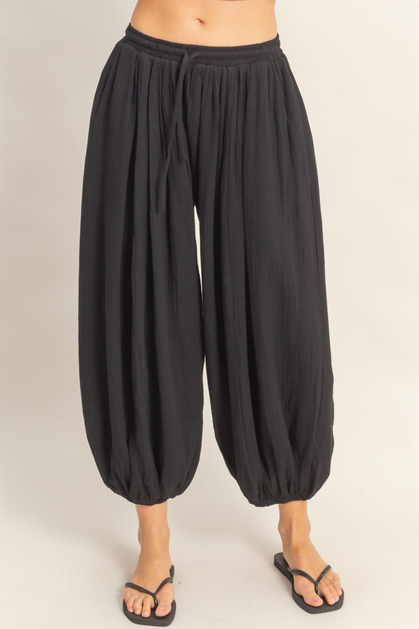 Wholesale Gauzed Elastic Waist Balloon Joggers Pants Pants HF26C320 BLACK HYFVE