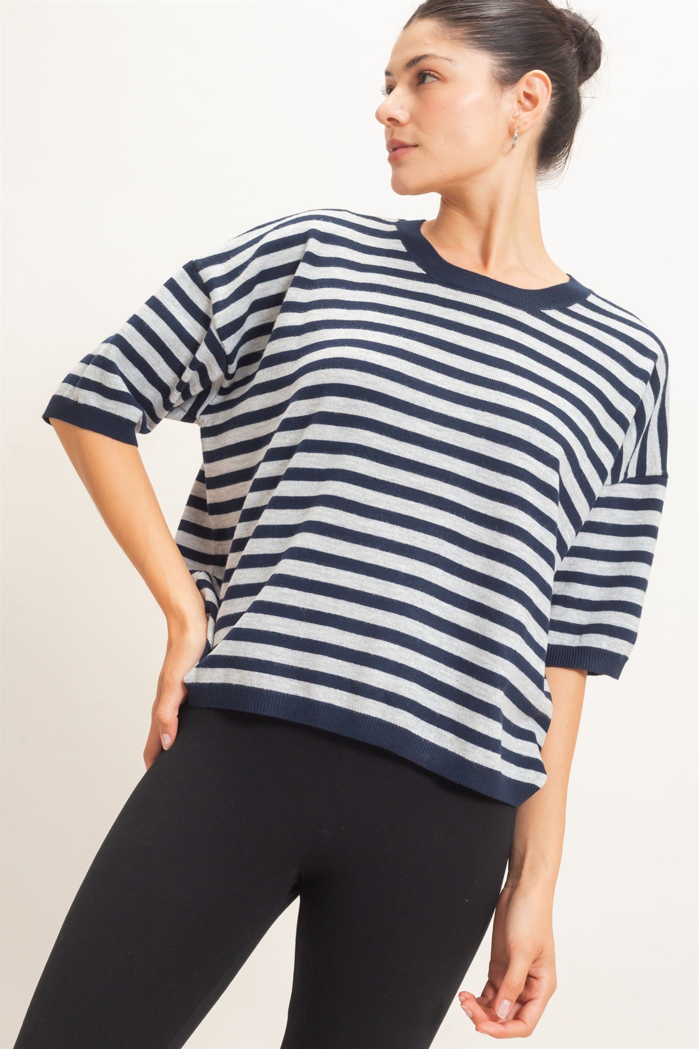 Wholesale Striped Crew Neck Sweater Sweaters HF26E234 NAVY HYFVE