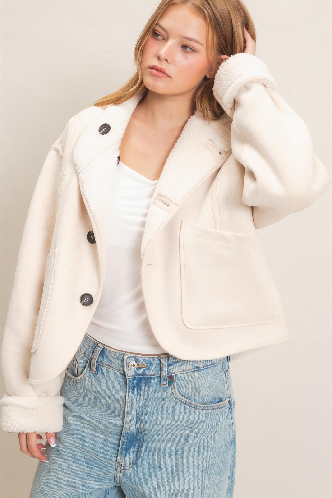 Wholesale Reversible Faux Suede & Sherpa Jacket Coats & Jackets HF26E718 IVORY HYFVE
