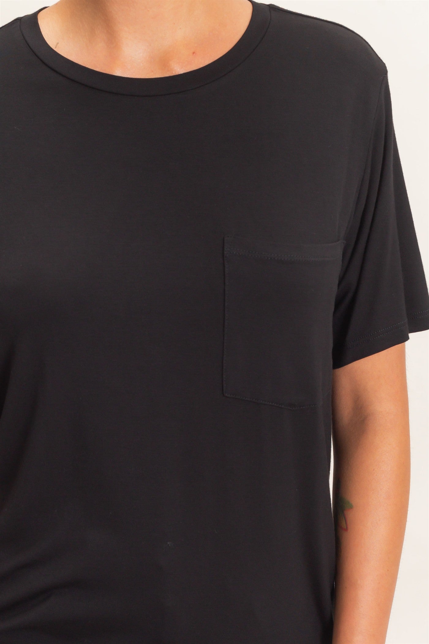 Wholesale Crew Neck Pocket Tee Clothing Tops DZ26E254 BLACK DOUBLE ZERO