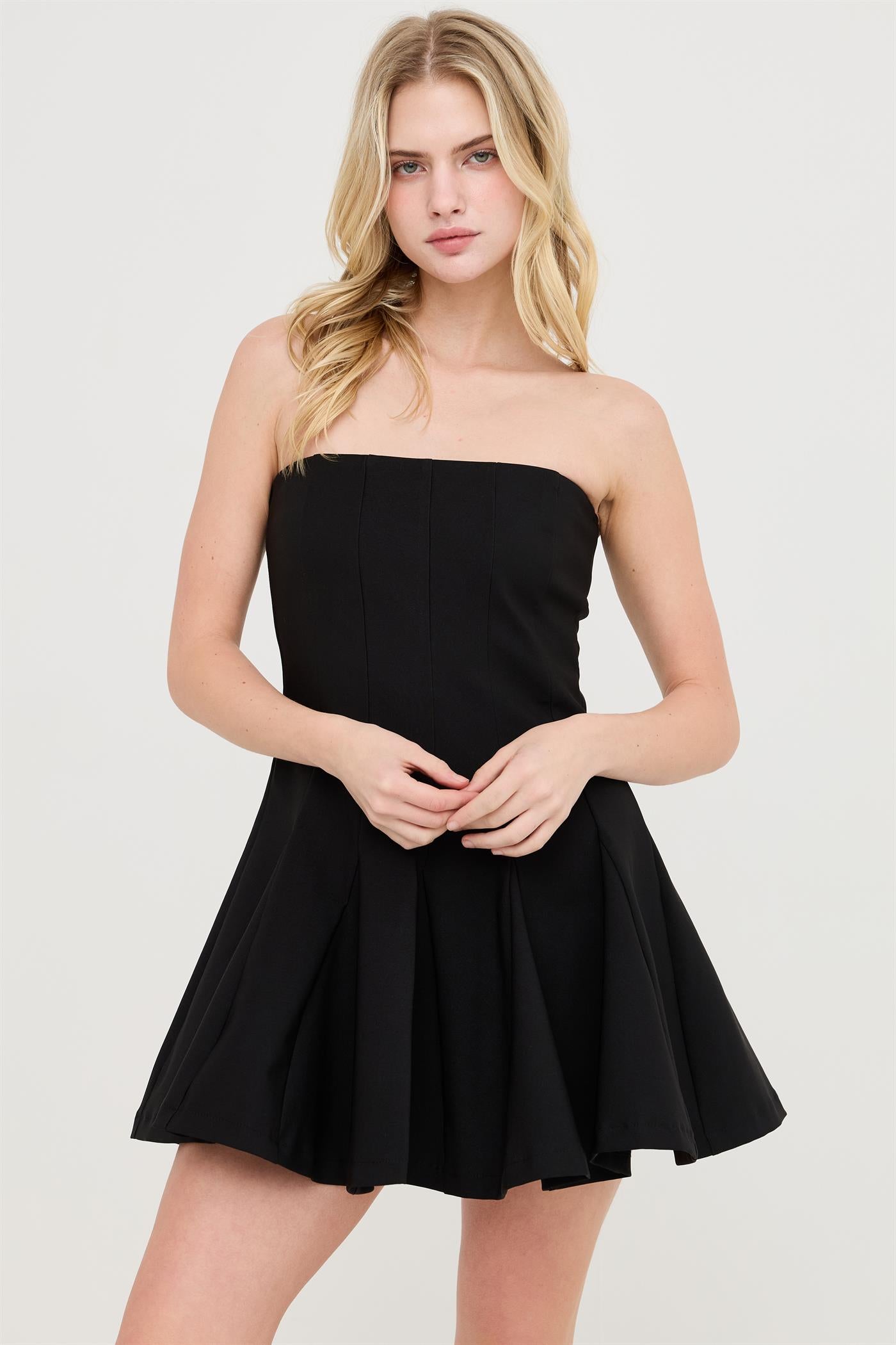 Wholesale Strapless Tube Dress With Godet Dresses HF26A294 BLACK HYFVE