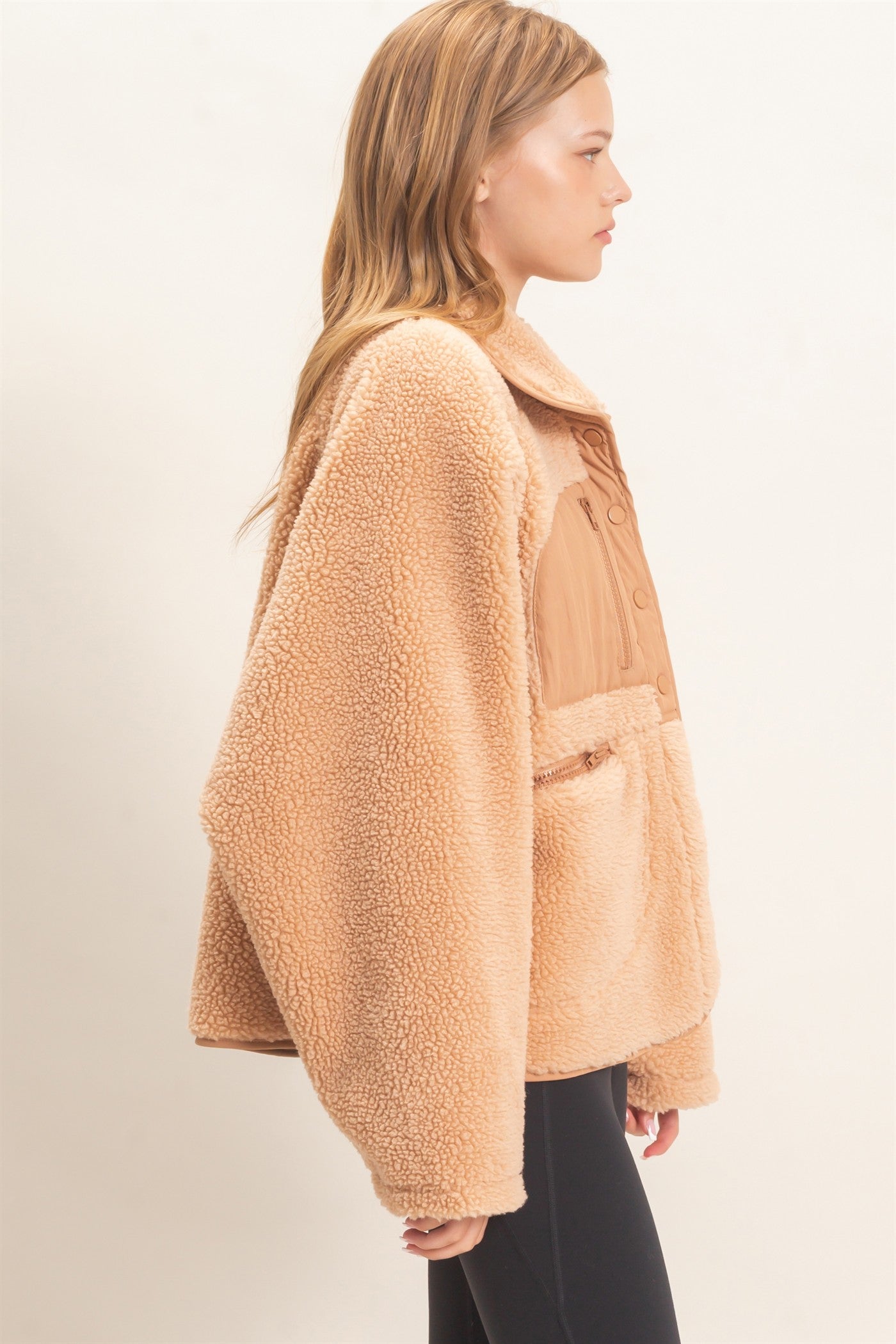 Wholesale Sherpa Fleece Jacket Coats & Jackets HF26E077 BEIGE HYFVE