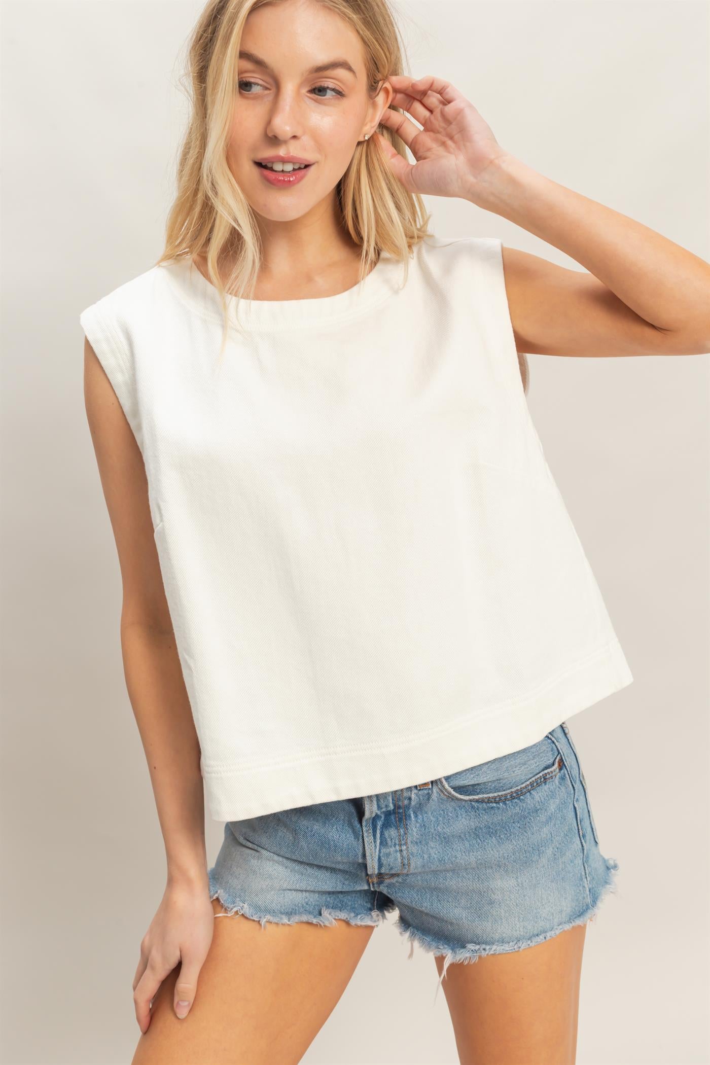 Wholesale Sleeveless Denim Top Clothing Tops HF26C107 WHITE DENIM HYFVE