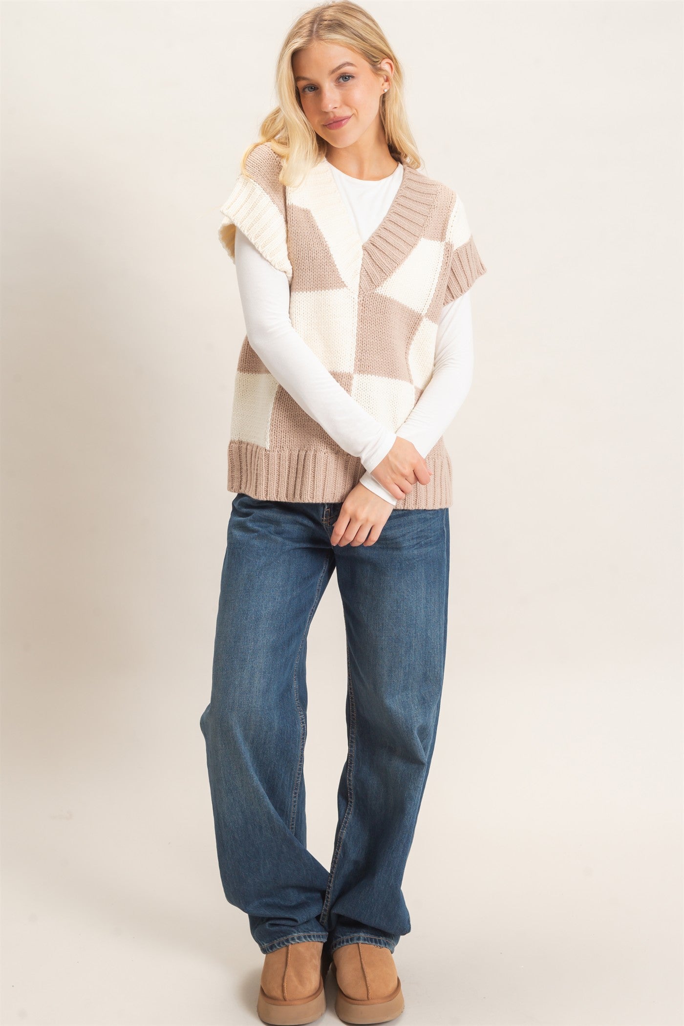 Wholesale Ribbed V-Neck Checkered Sweater Vest Sweaters HF26F180 TAUPE HYFVE