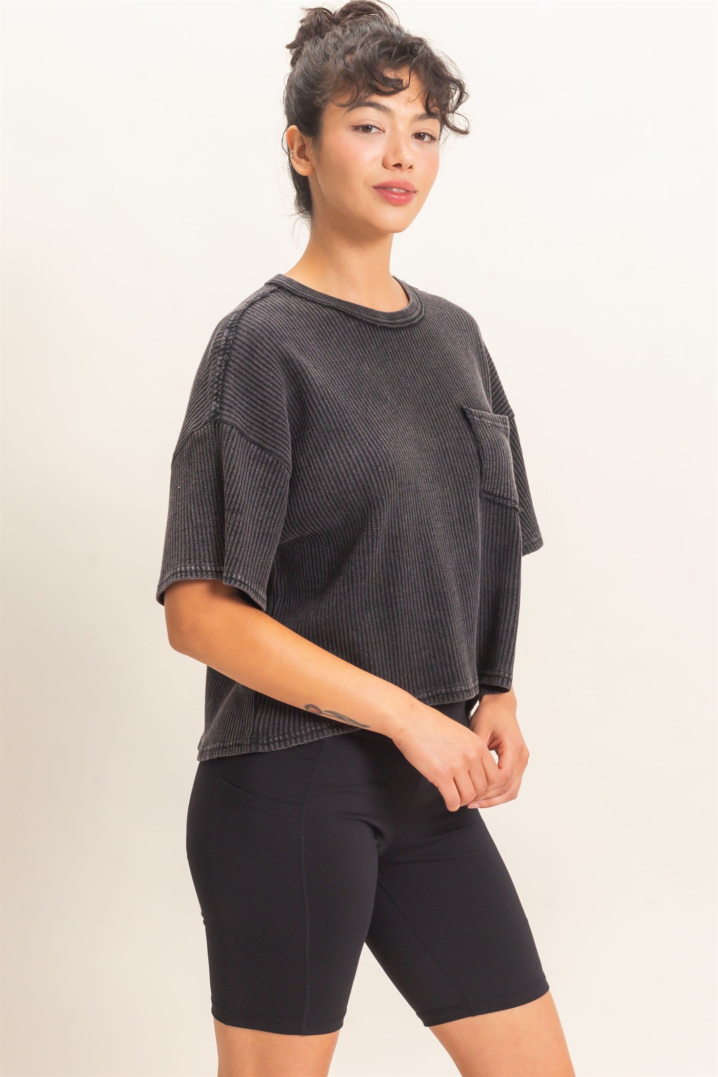 Wholesale Mineral Wash Waffle Knit Pocket Top Clothing Tops DZ26E222 BLACK DOUBLE ZERO